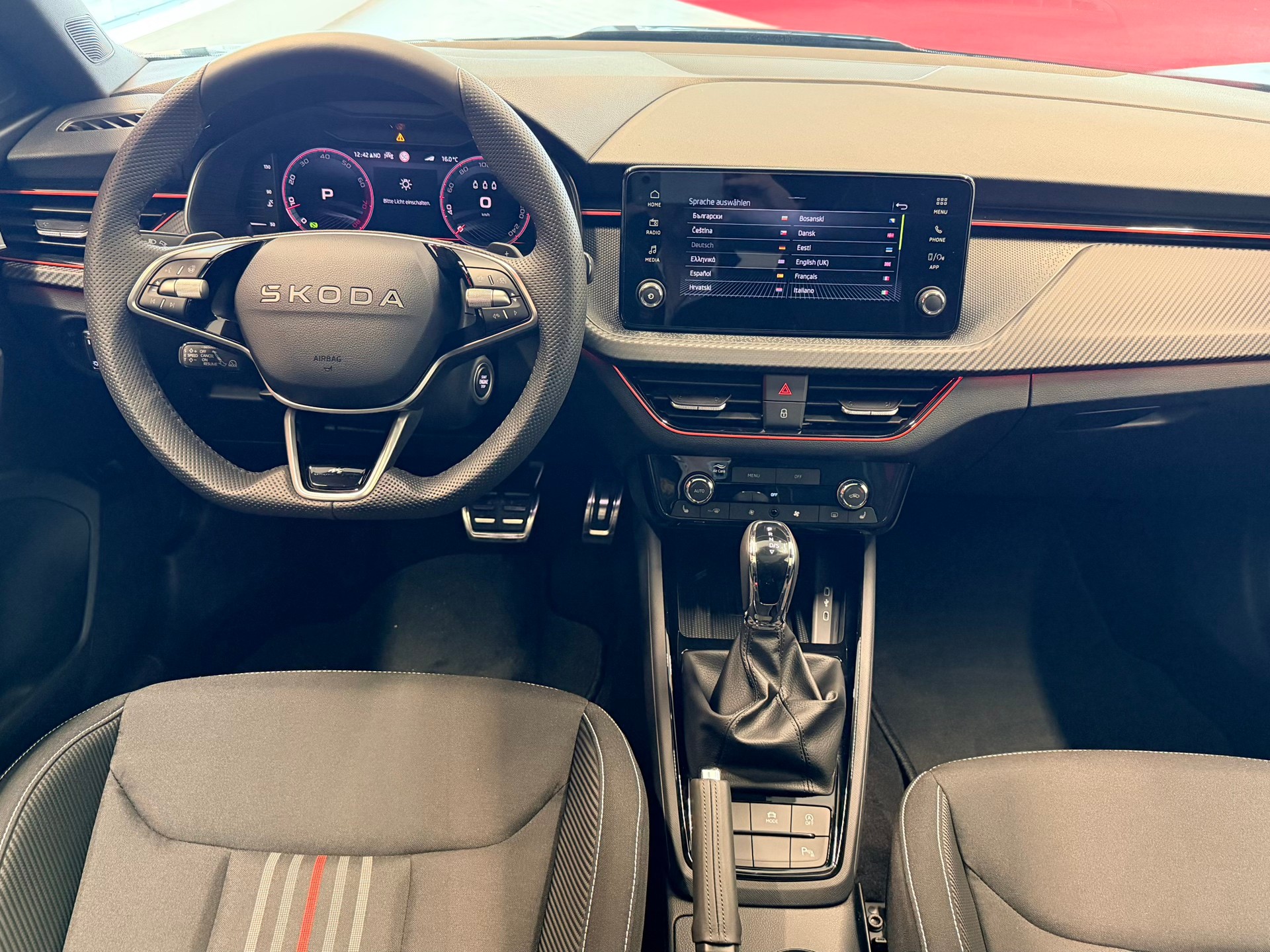 SKODA Kamiq 1.5 TSI Monte Carlo DSG-image-18