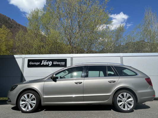 SKODA Superb 2.0TDi Elegance4x4-image-2