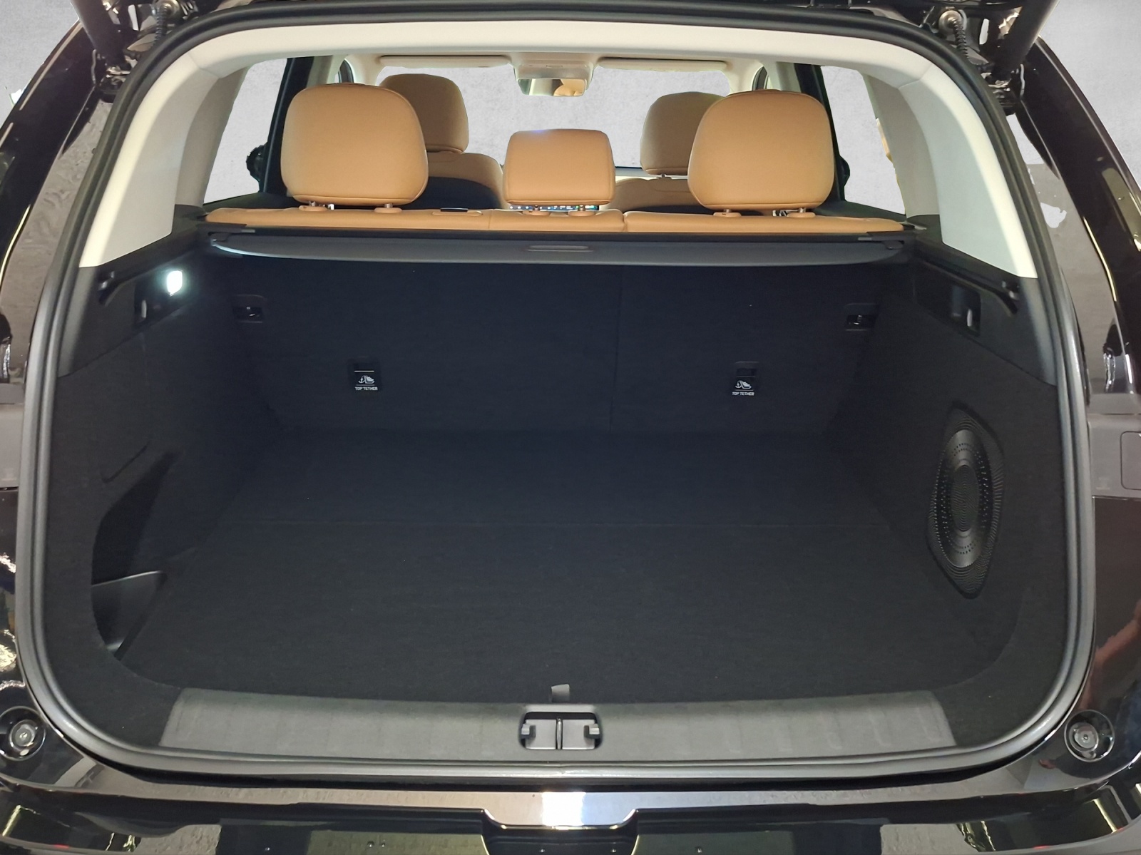 LEAPMOTOR C10 EV AWD 81.9kWh-image-12
