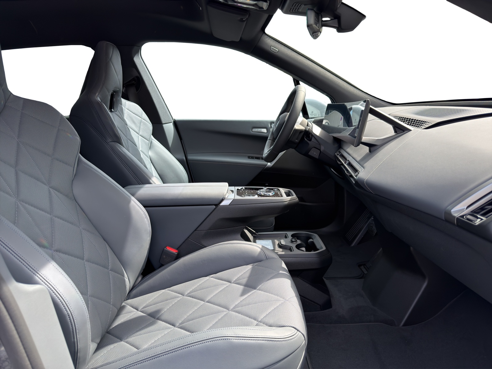 BMW iX xDrive60 M Sport Pro-image-17