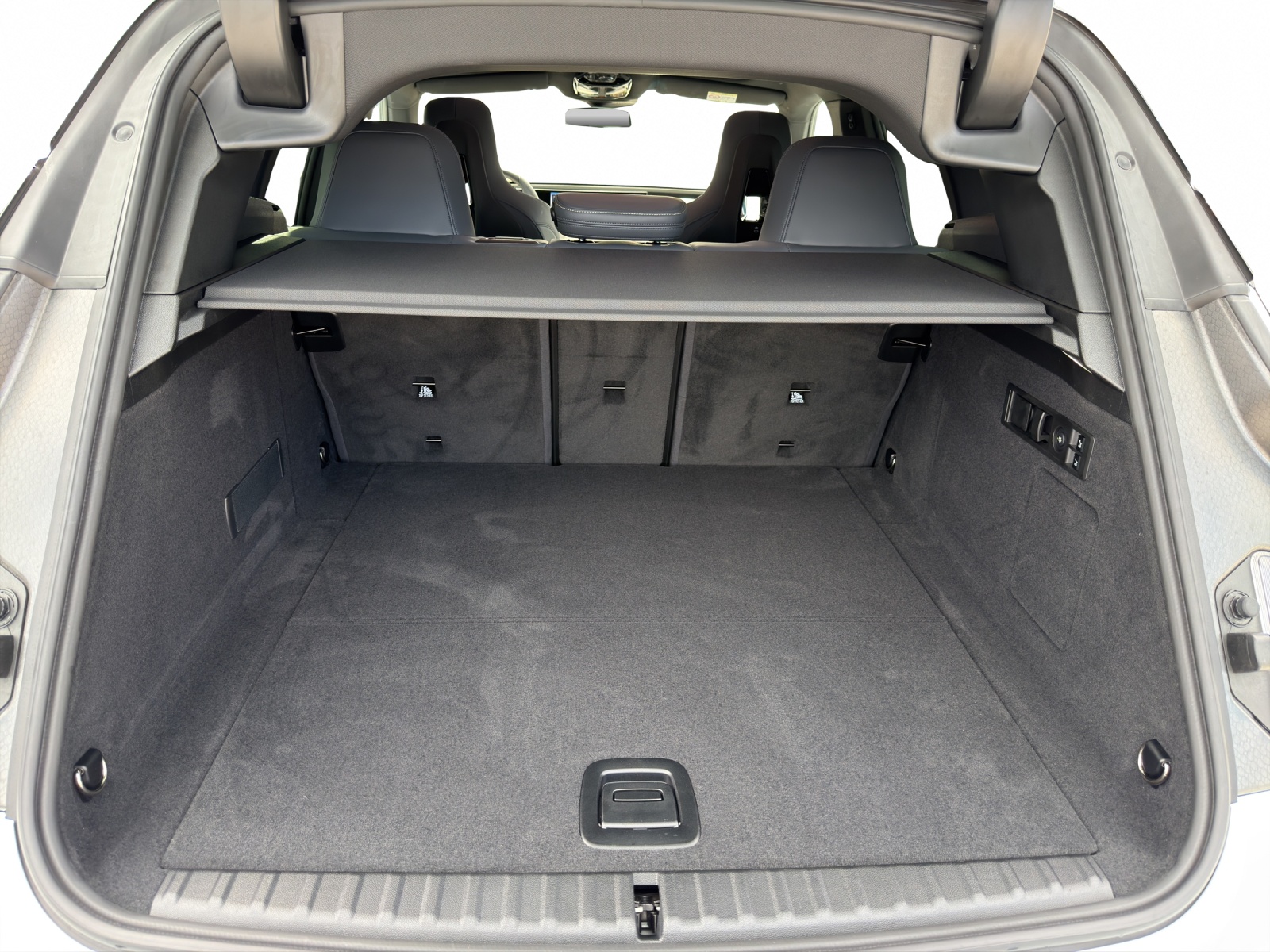 BMW iX xDrive60 M Sport Pro-image-22