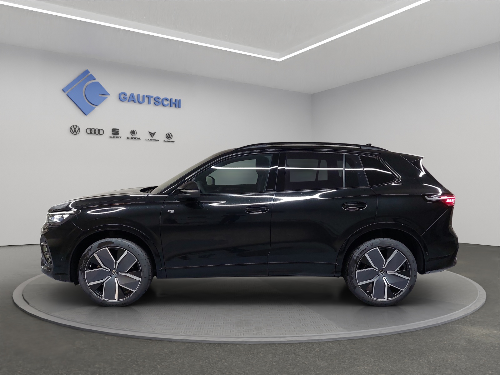 VW Tiguan 2.0 TSI DSG R-Line Plus 4Motion-image-1