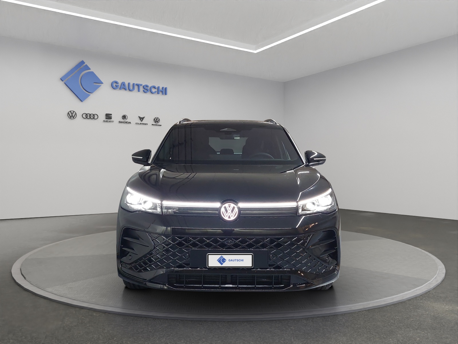 VW Tiguan 2.0 TSI DSG R-Line Plus 4Motion-image-4