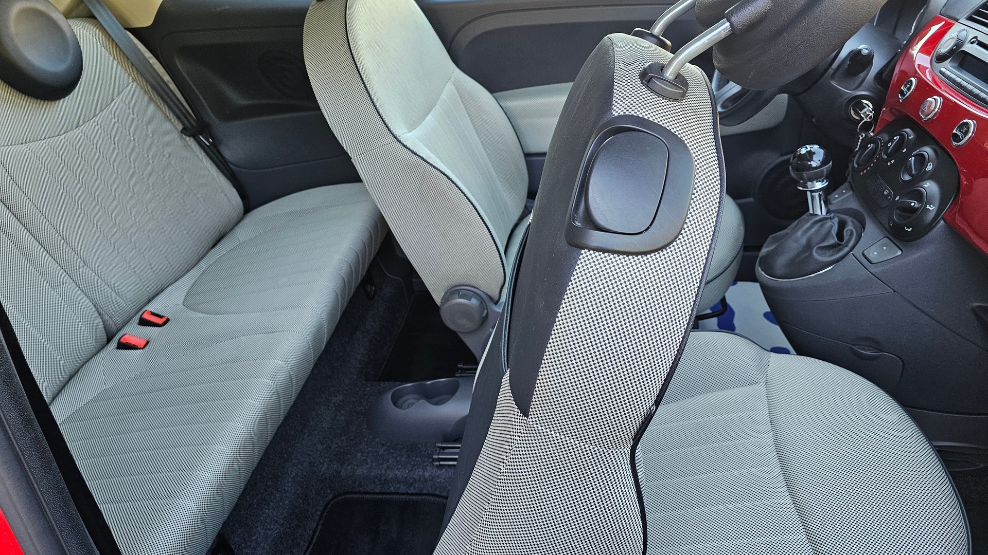 FIAT 500 1.2 Lounge-image-11