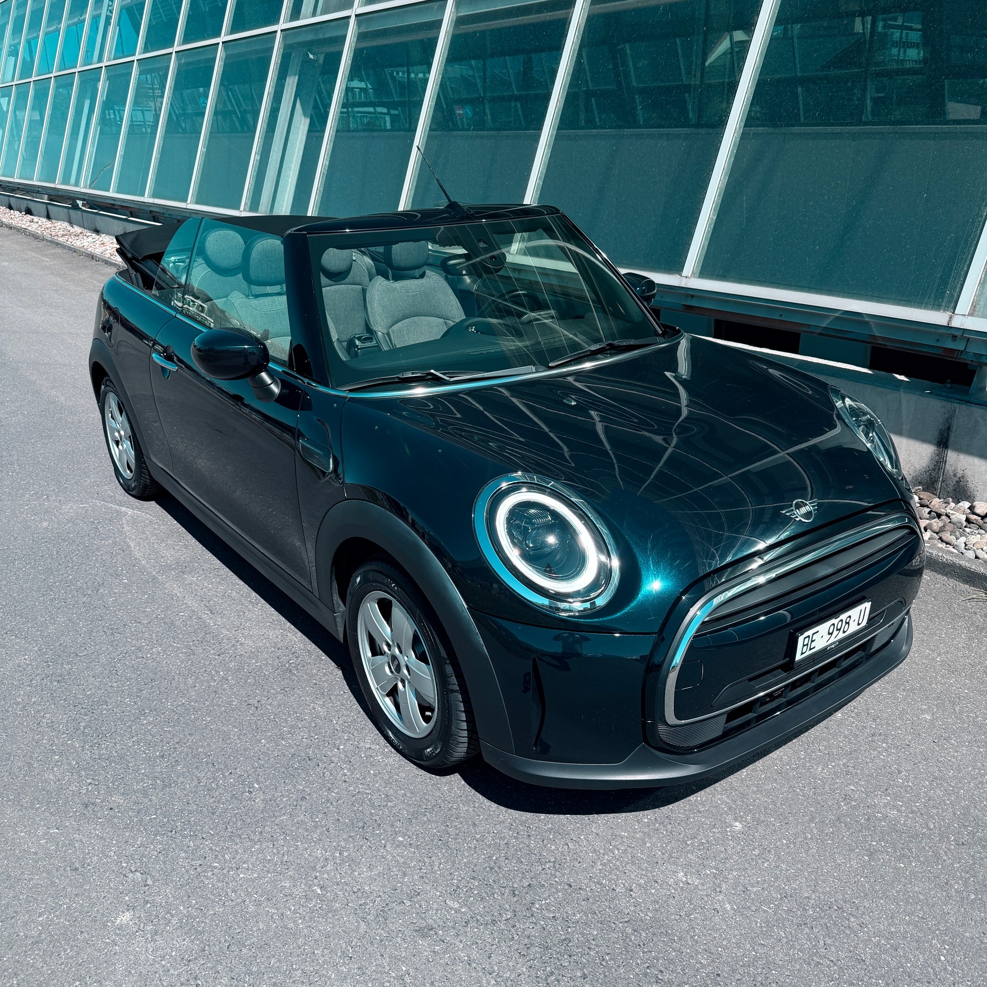 MINI One Cabriolet-image-10
