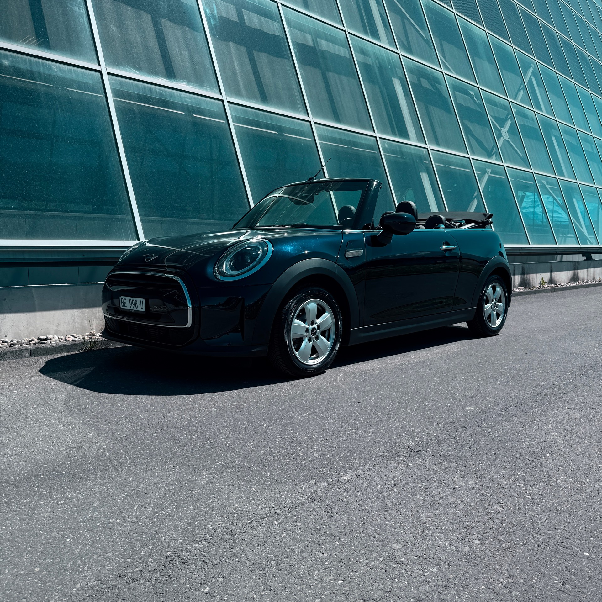 MINI One Cabriolet-image-5