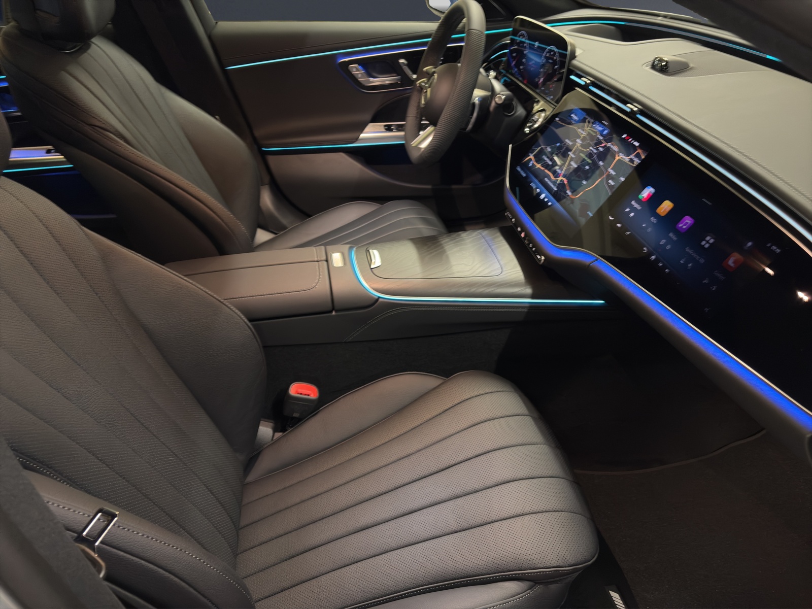 MERCEDES-BENZ E 200 4M Break-image-9