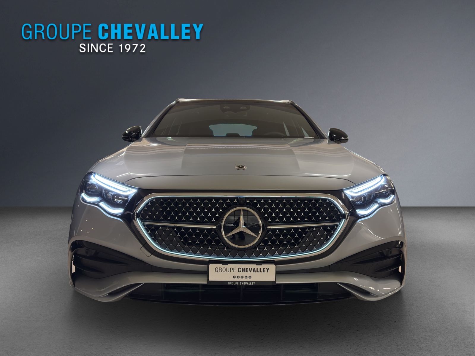 MERCEDES-BENZ E 200 4M Break-showroom-element-3