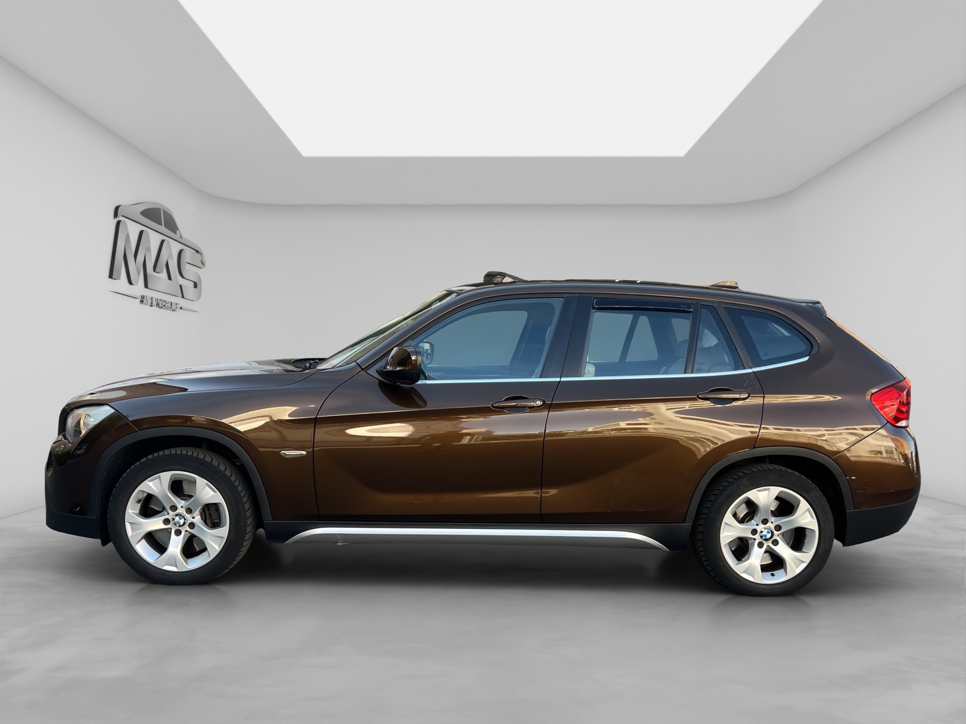 BMW X1 xDrive 28i Steptronic-image-2