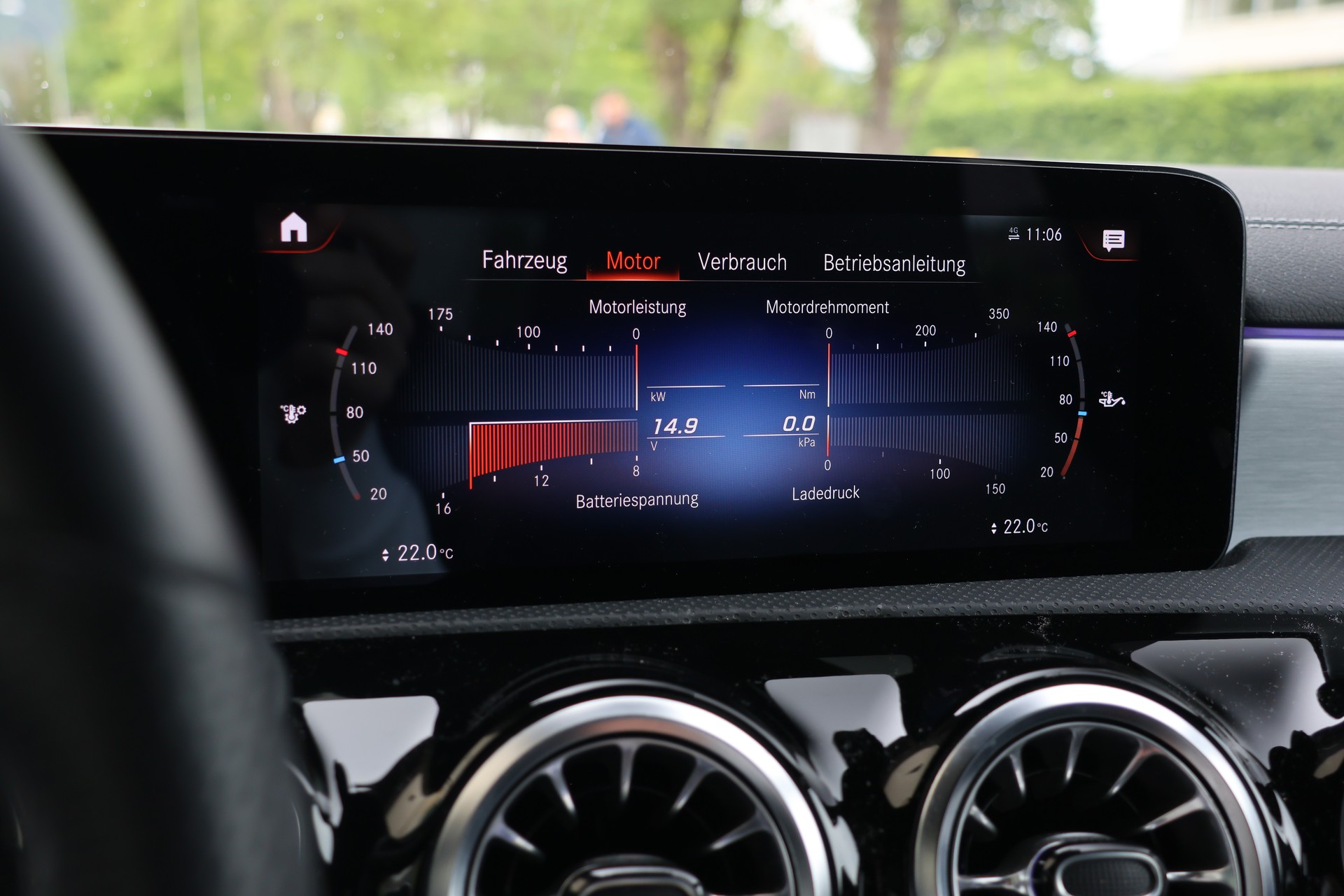 MERCEDES-BENZ A 200 4Matic AMG Line 8G-DCT (CH)-image-19
