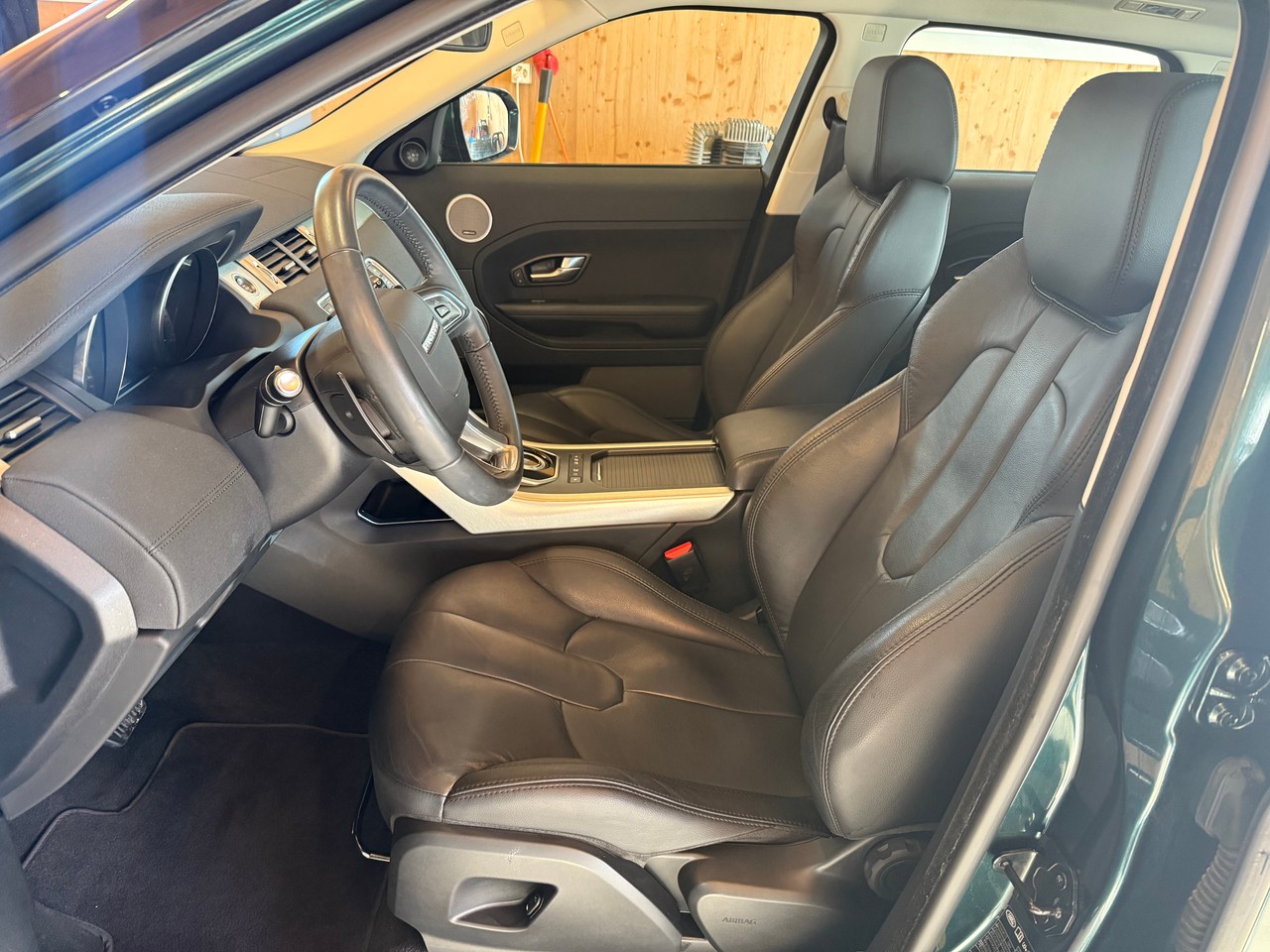LAND ROVER Range Rover Evoque 2.2 TD4 Pure AT6-image-6