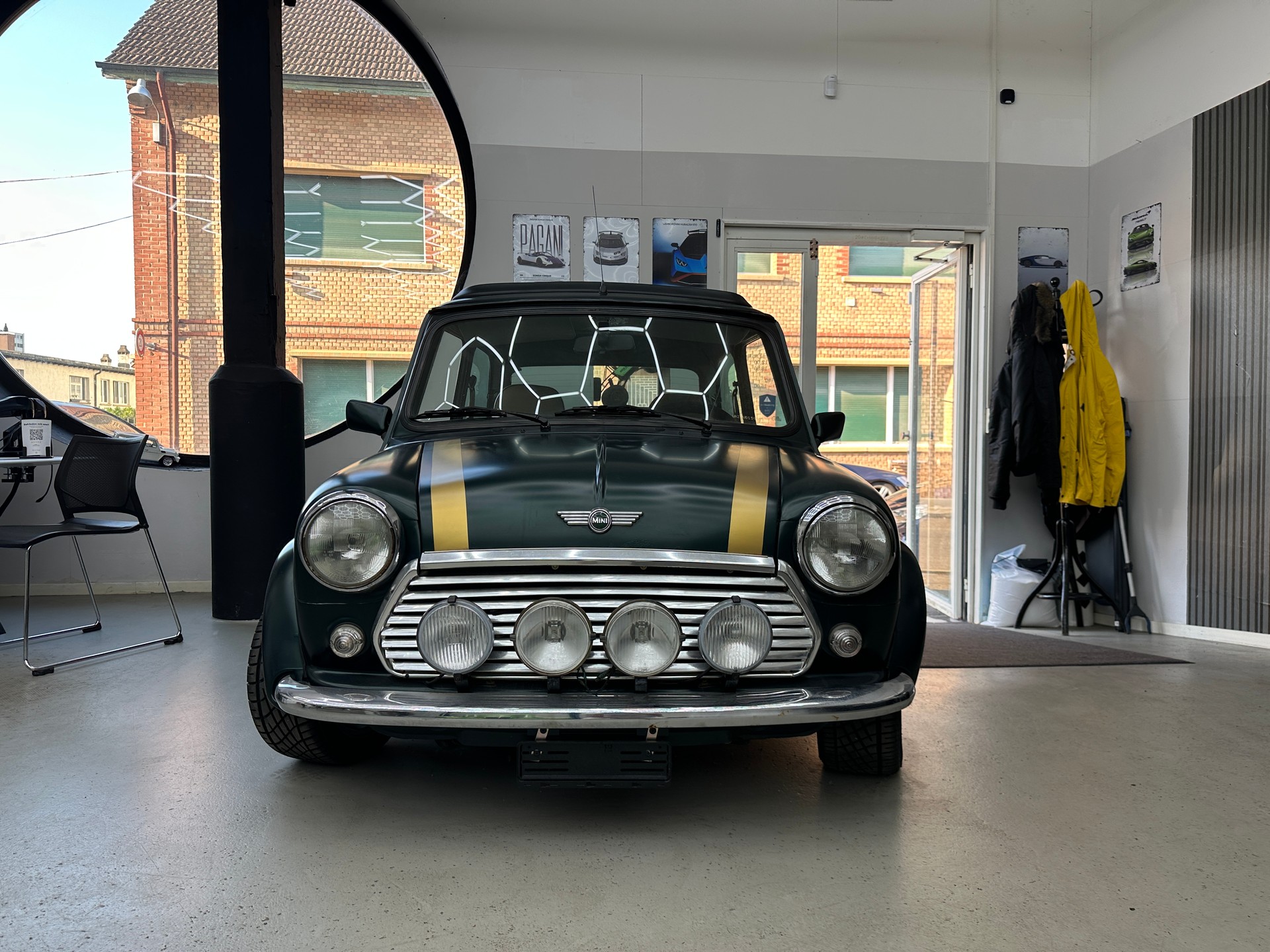 MINI 1.3i-showroom-element-1