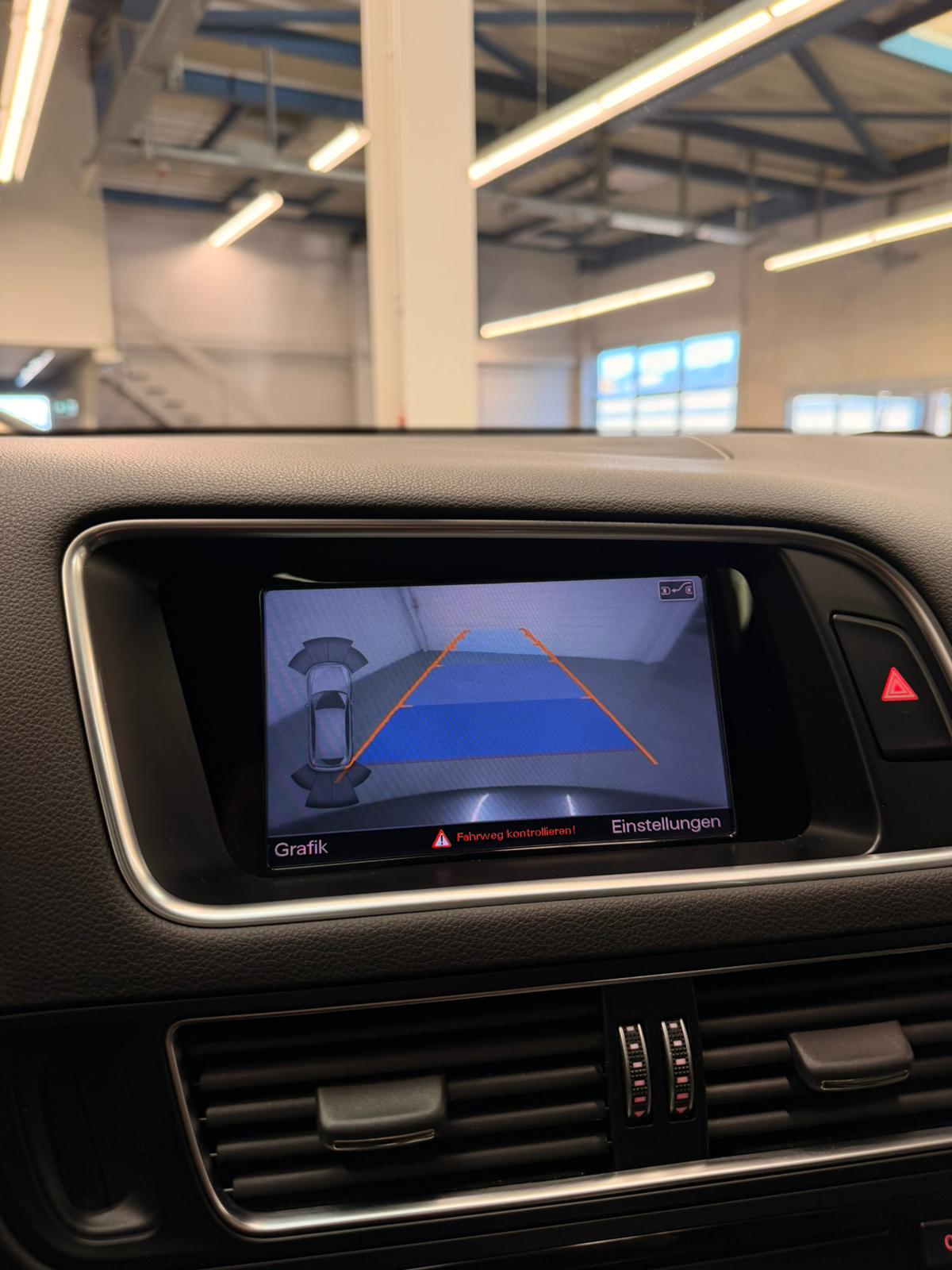 AUDI SQ5 3.0 TDI plus quattro tiptronic Limited Grey Performance CH-Fahrzeug-image-17