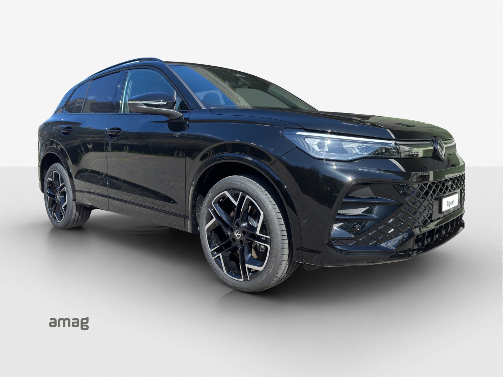 VW Tiguan 2.0 TSI DSG R-Line 4Motion-image-5