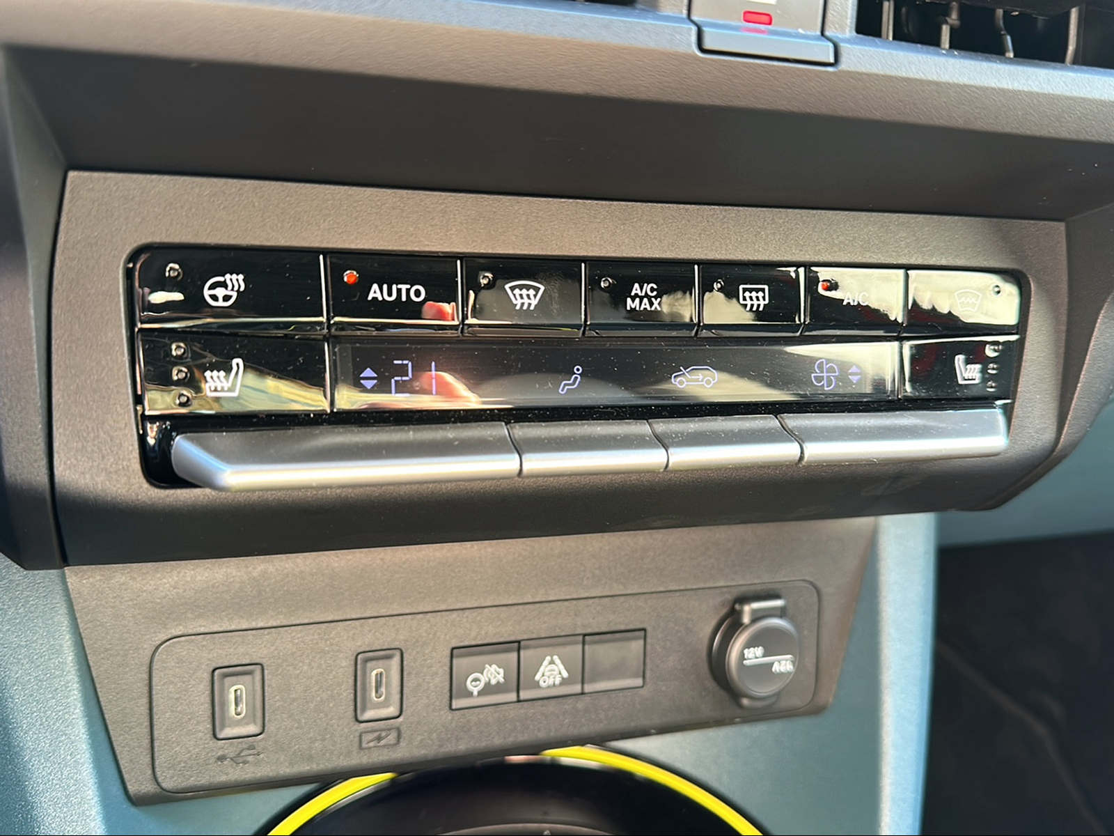 FIAT Grande Panda MHEV La Prima-image-18