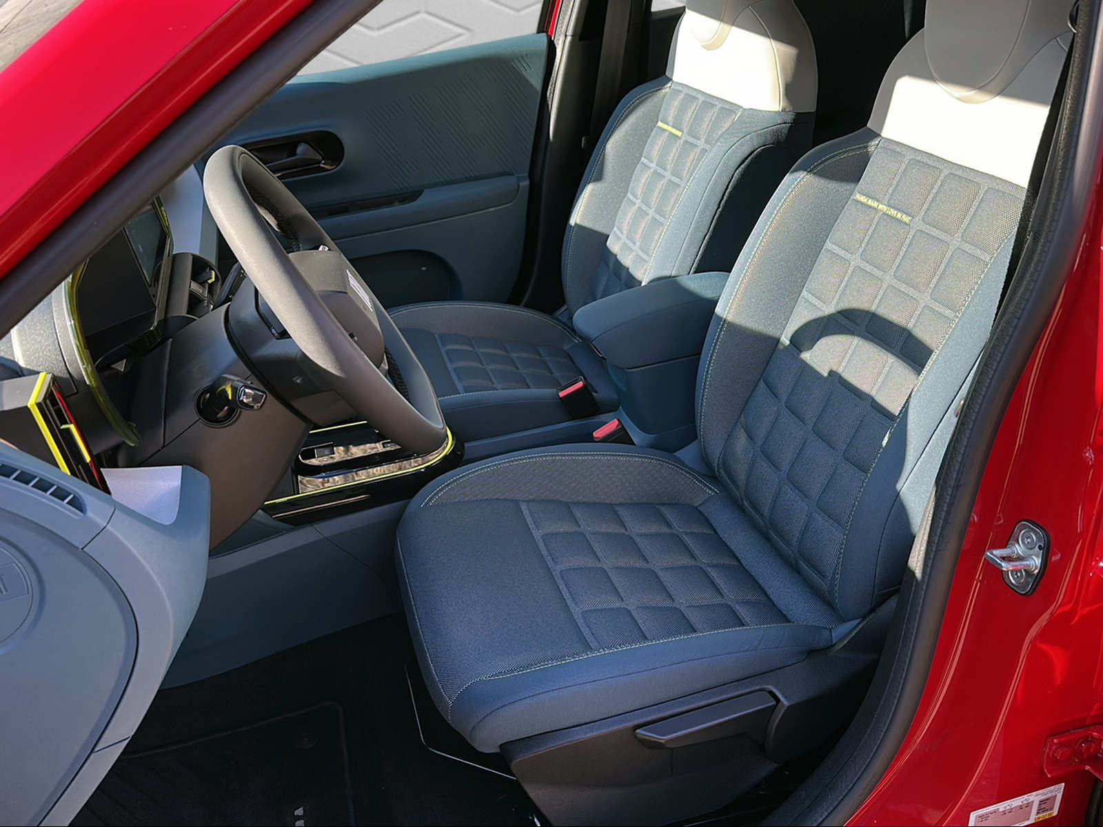 FIAT Grande Panda MHEV La Prima-image-10
