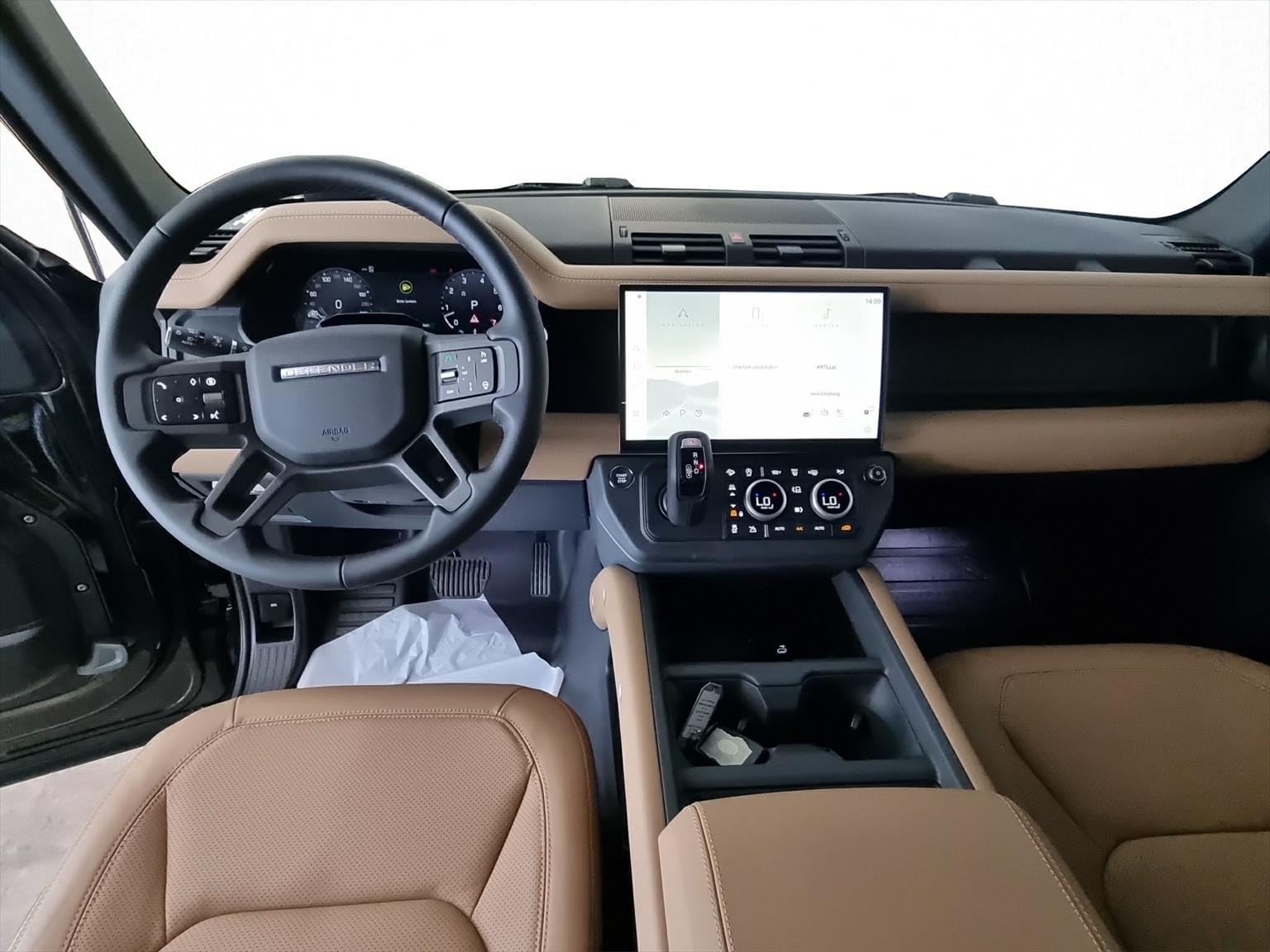 LAND ROVER Defender 110 X-Dynamic SE AWD-image-8
