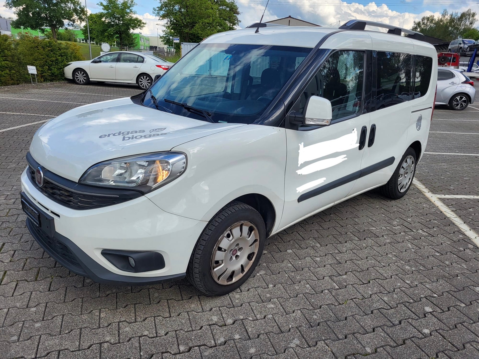 FIAT Doblò 1.4 T-Jet Natural Power Lounge-image-1