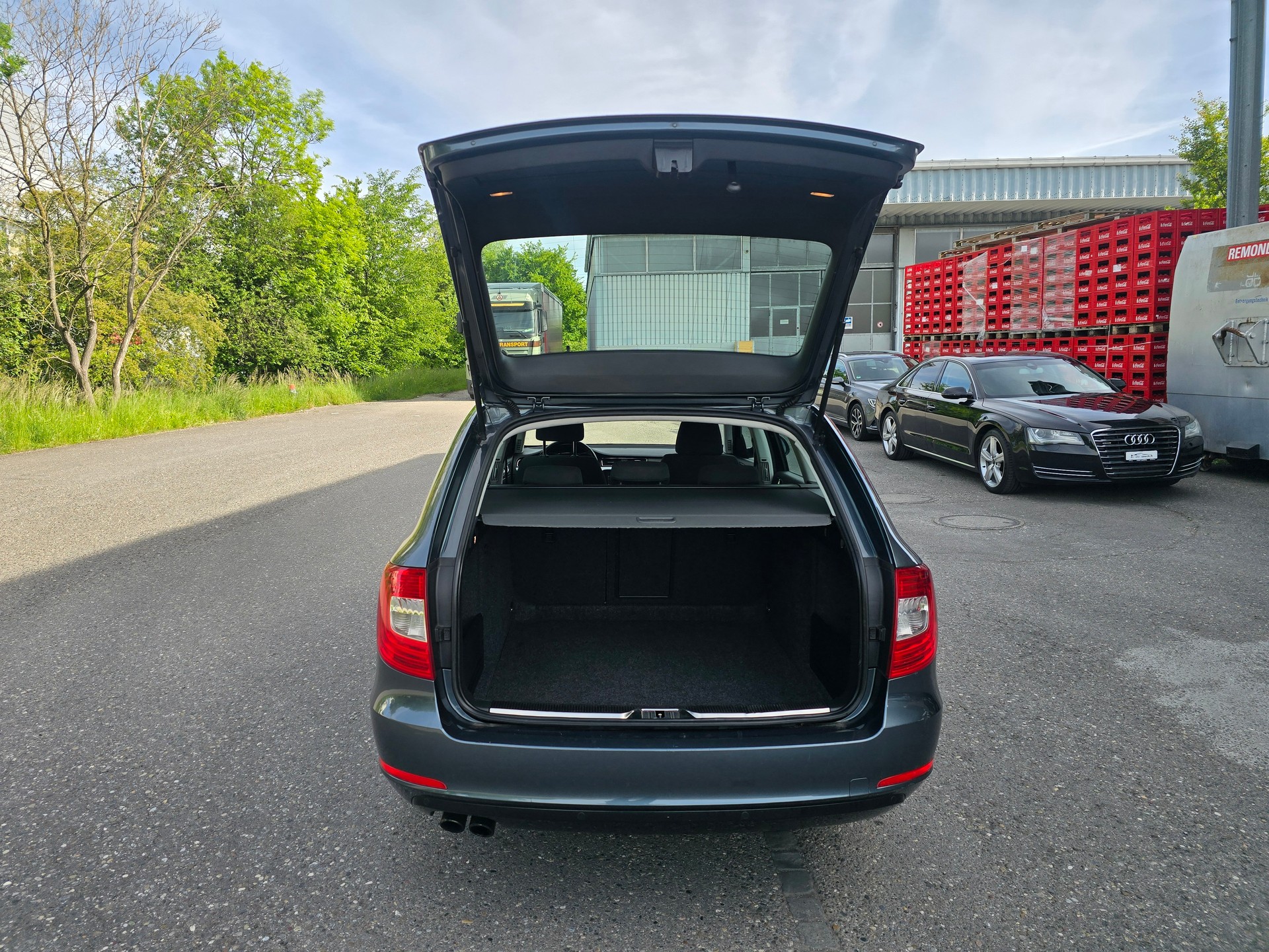 SKODA Superb Combi 1.8 TSI Elegance DSG-image-6