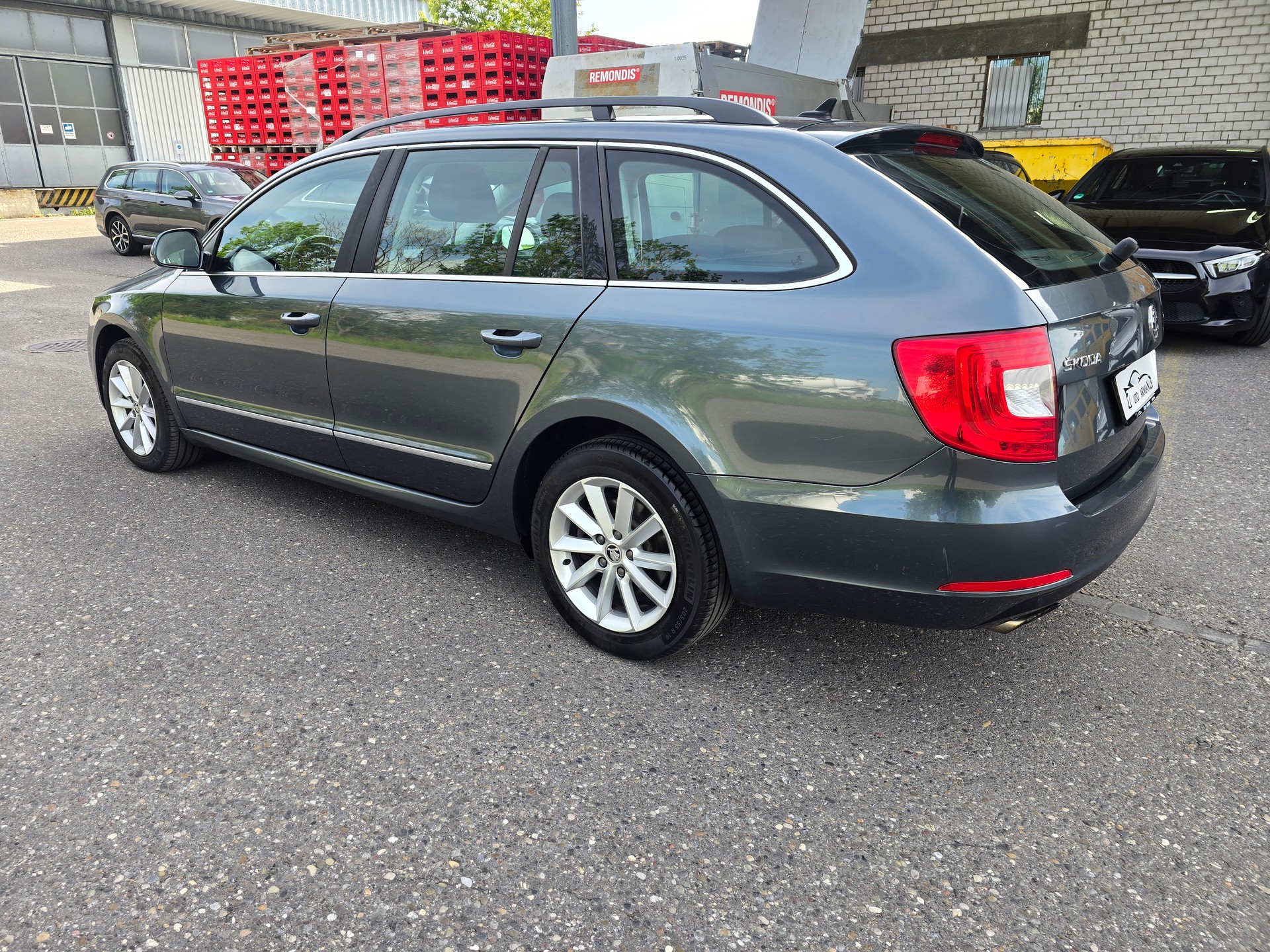 SKODA Superb Combi 1.8 TSI Elegance DSG-image-5