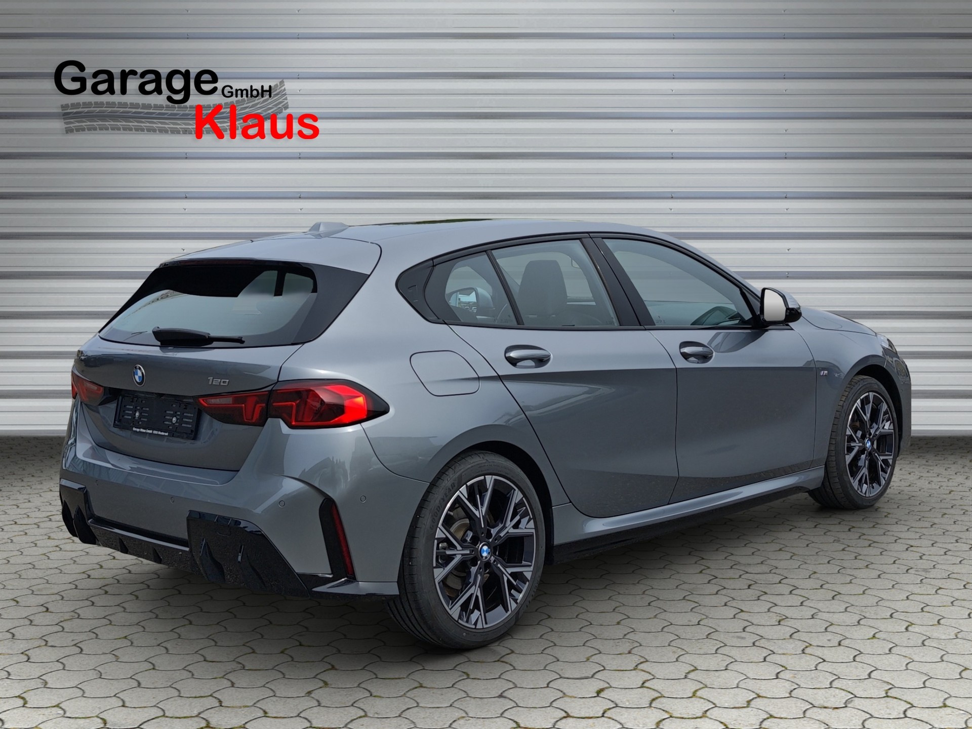 BMW 120 M Sport Steptronic-image-5