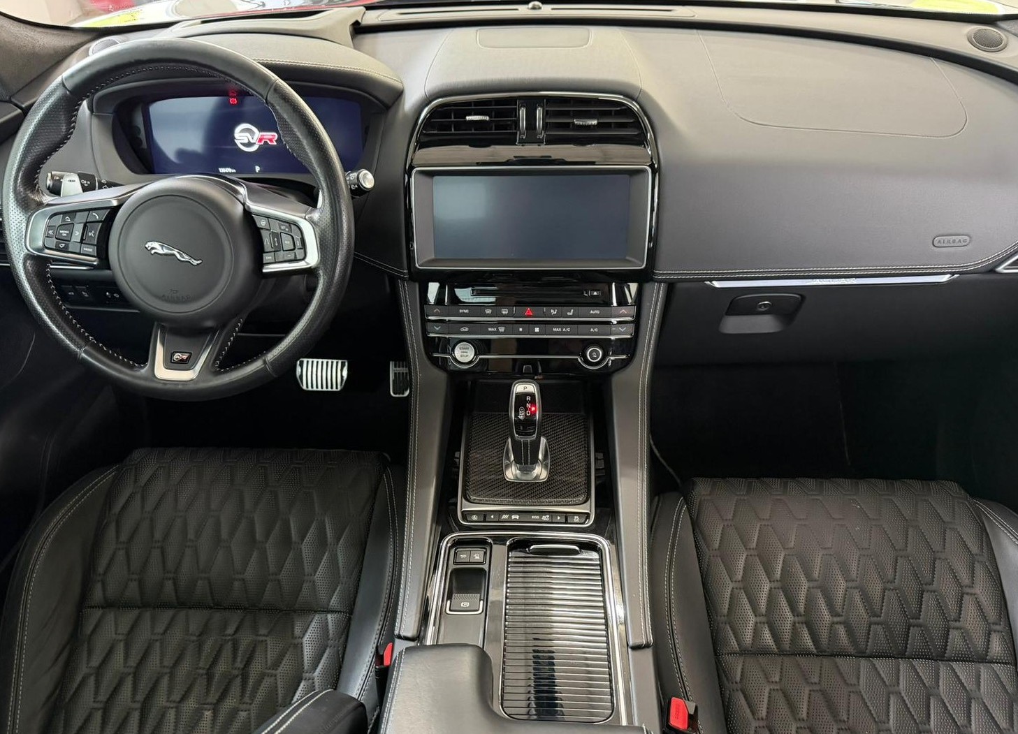 JAGUAR F-Pace 5.0 V8 SVR AWD Automatik-image-8