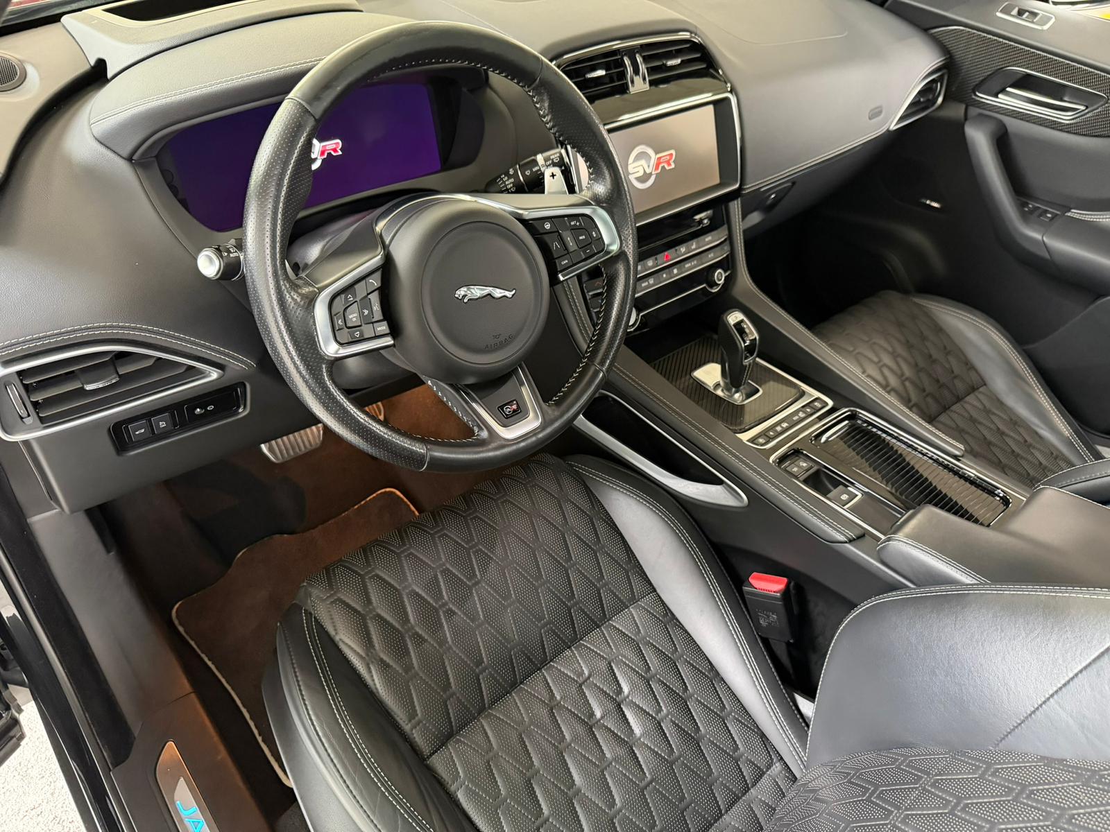 JAGUAR F-Pace 5.0 V8 SVR AWD Automatik-image-12