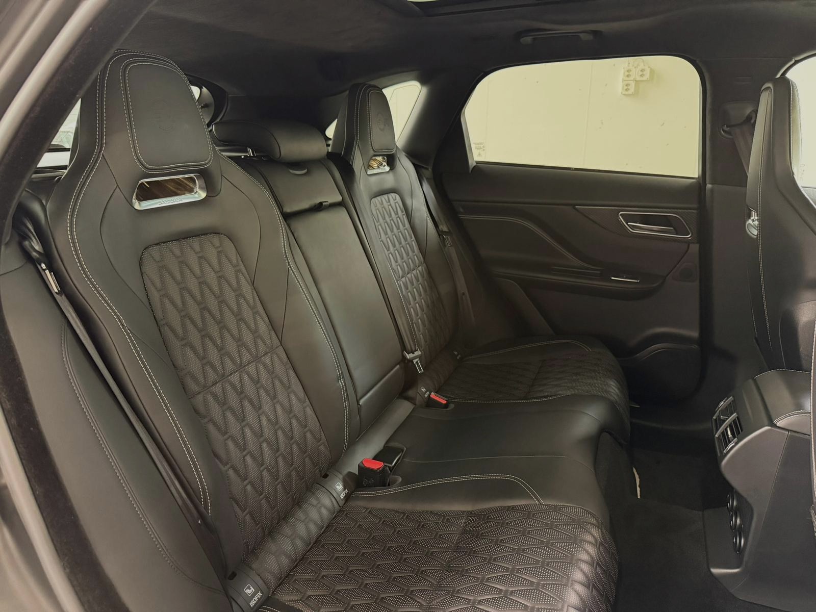 JAGUAR F-Pace 5.0 V8 SVR AWD Automatik-image-10
