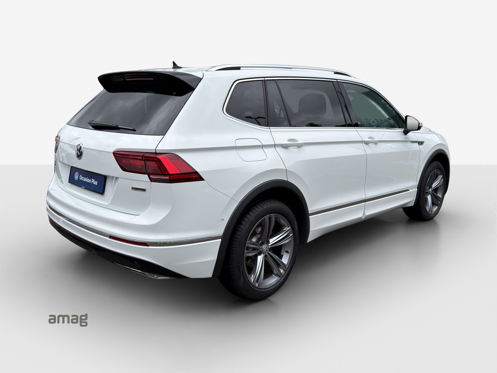 VW Tiguan Allspace 2.0TSI Highline 4Motion DSG-image-2