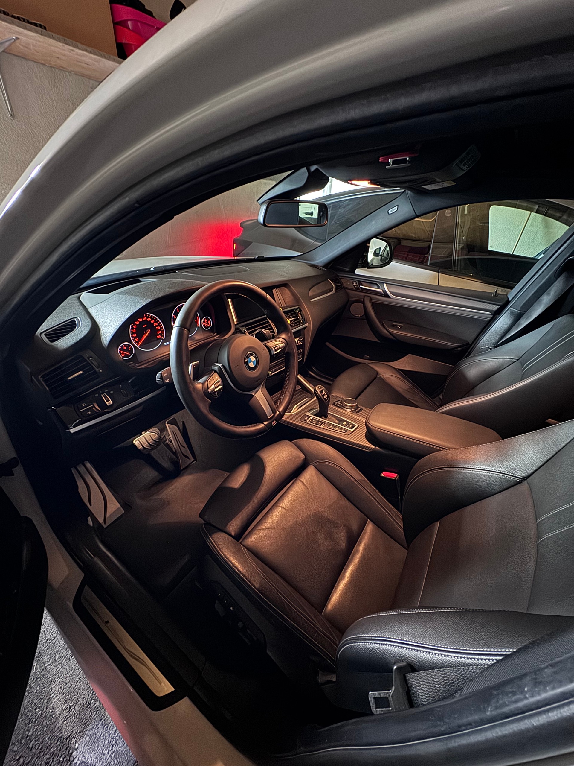 BMW M40i-image-12
