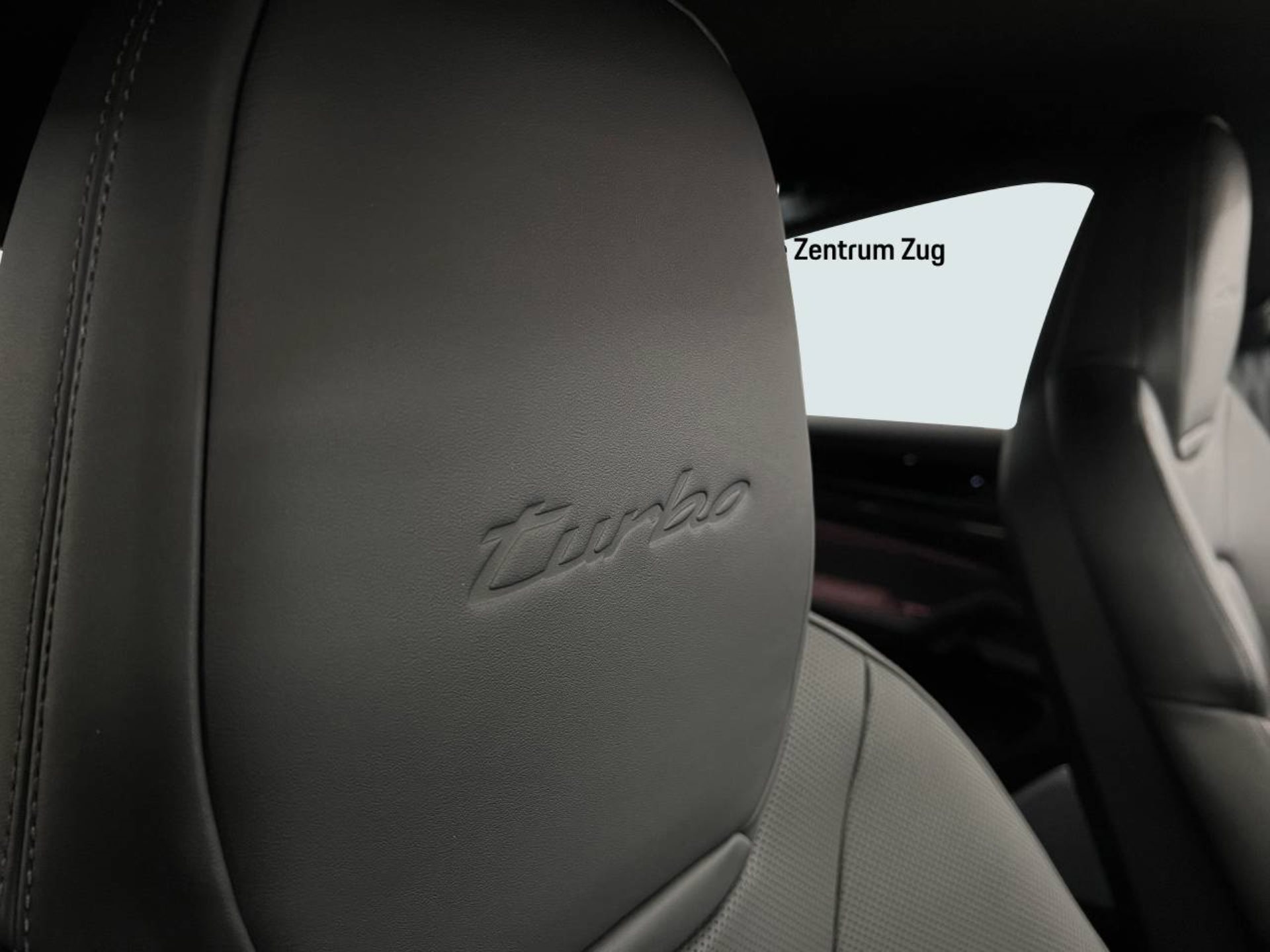 PORSCHE Cayenne Turbo E-Hybrid Coupé mit GT-Paket-image-19