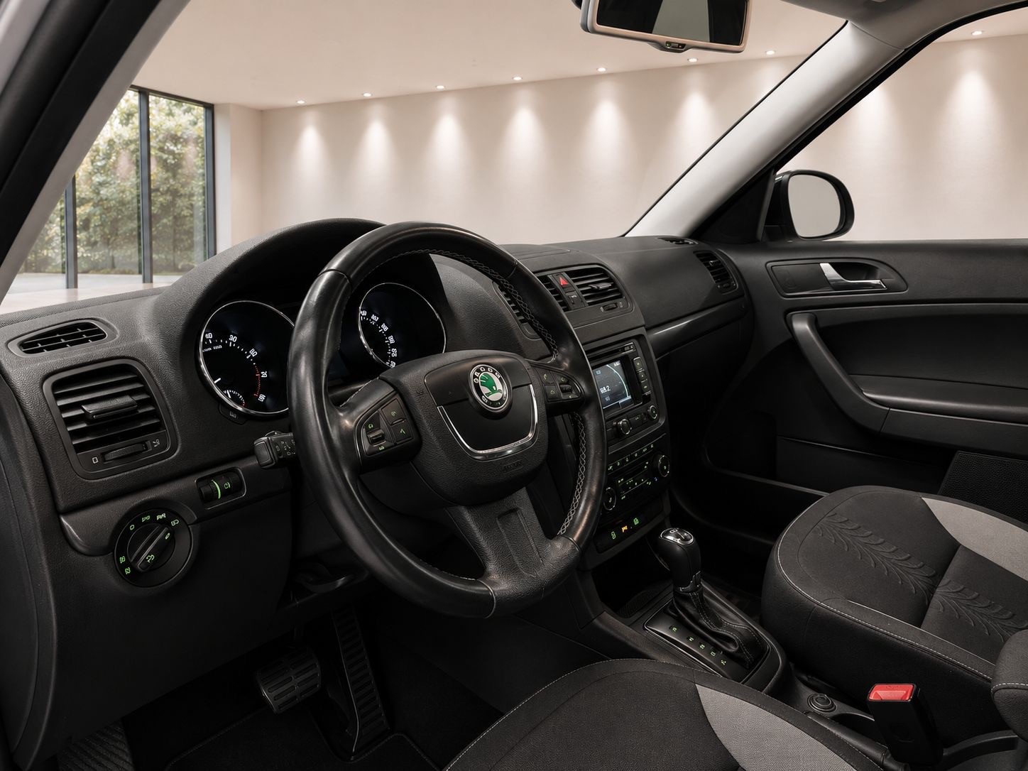 SKODA Yeti 1.8 TSI Ambition 4x4 DSG-image-6
