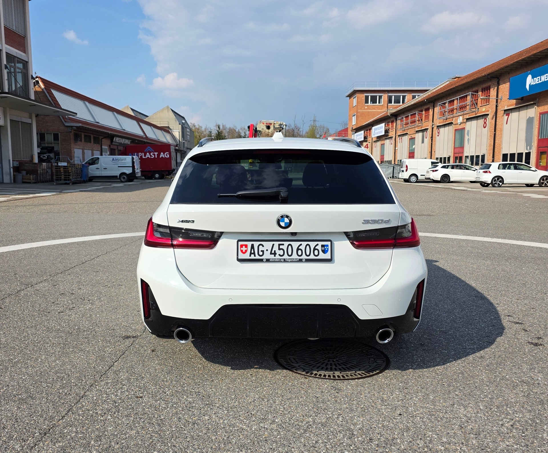 BMW 330d xDrive SAG-image-3