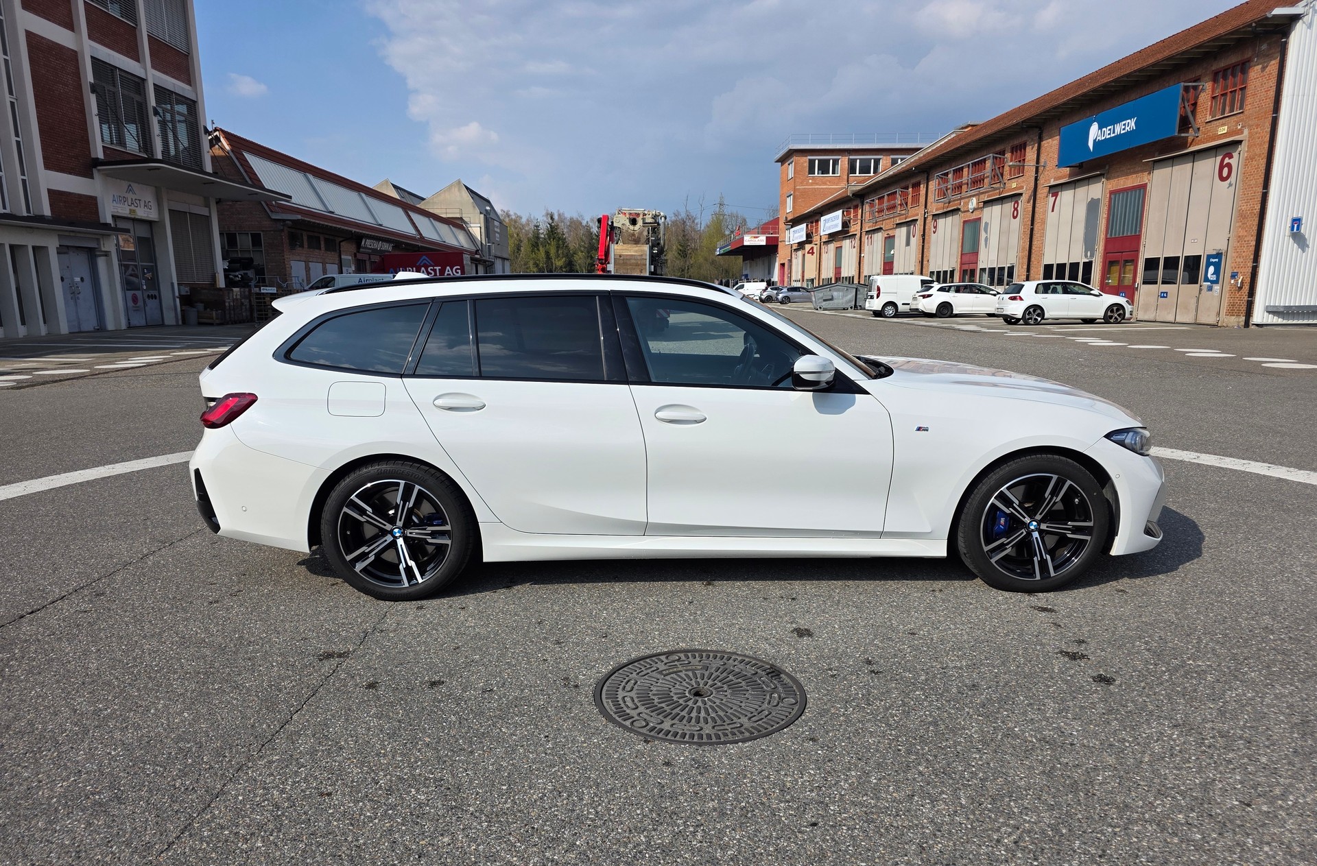 BMW 330d xDrive SAG-image-1