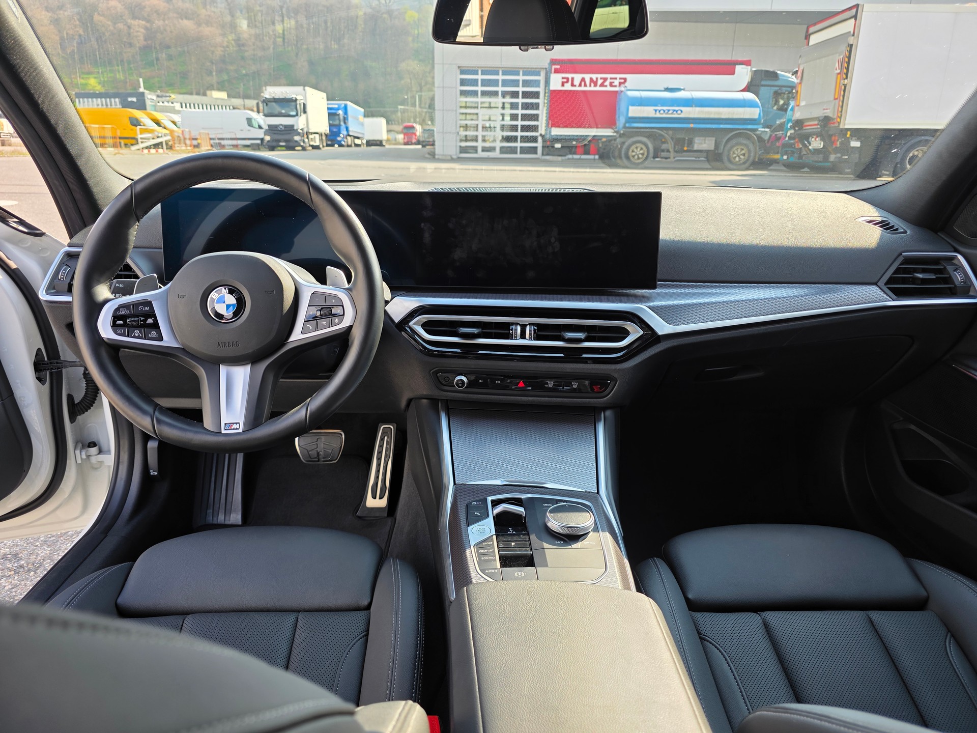 BMW 330d xDrive SAG-image-5