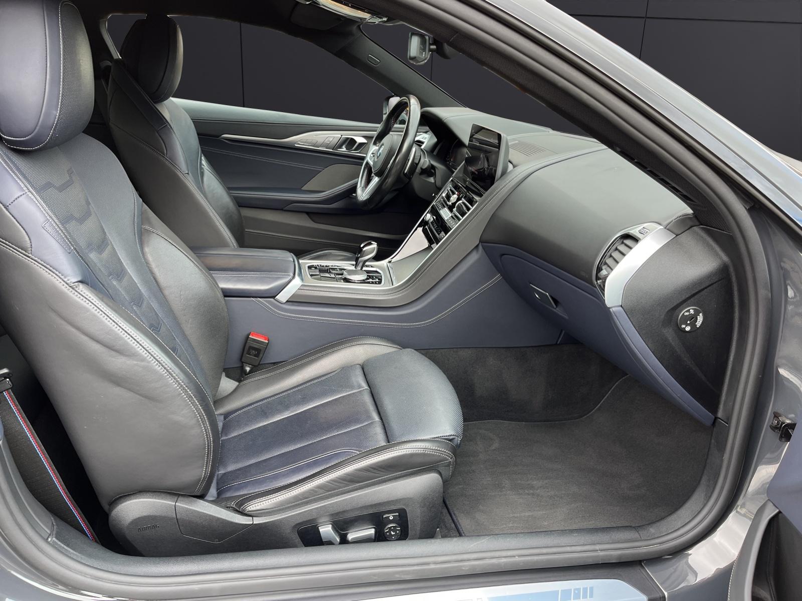 BMW M850i xDrive Coupé-image-18