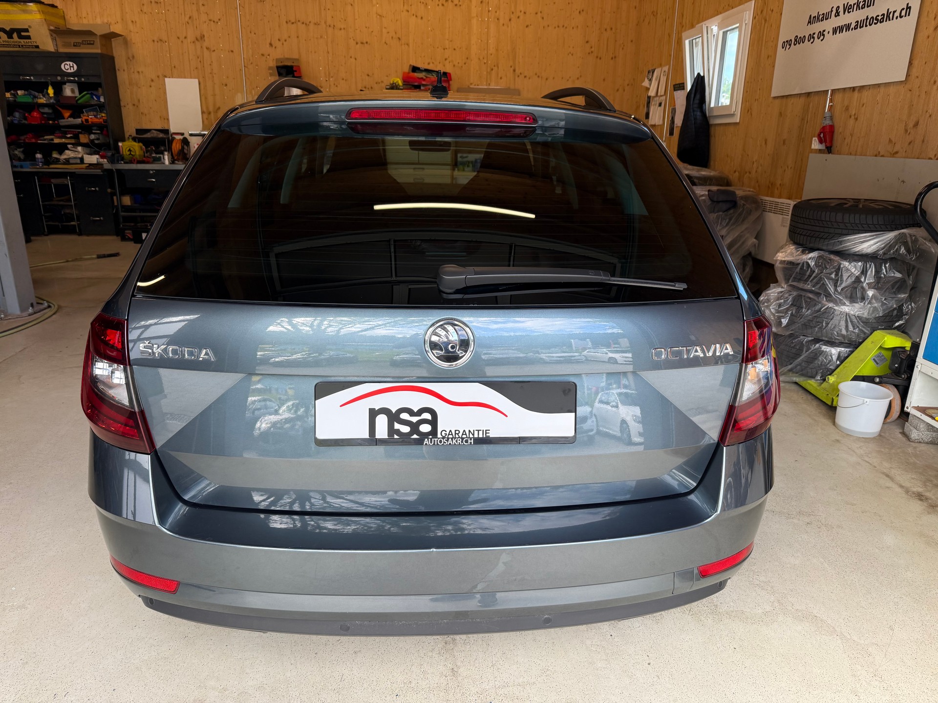 SKODA Octavia Combi 1.4 TSI Style-image-4