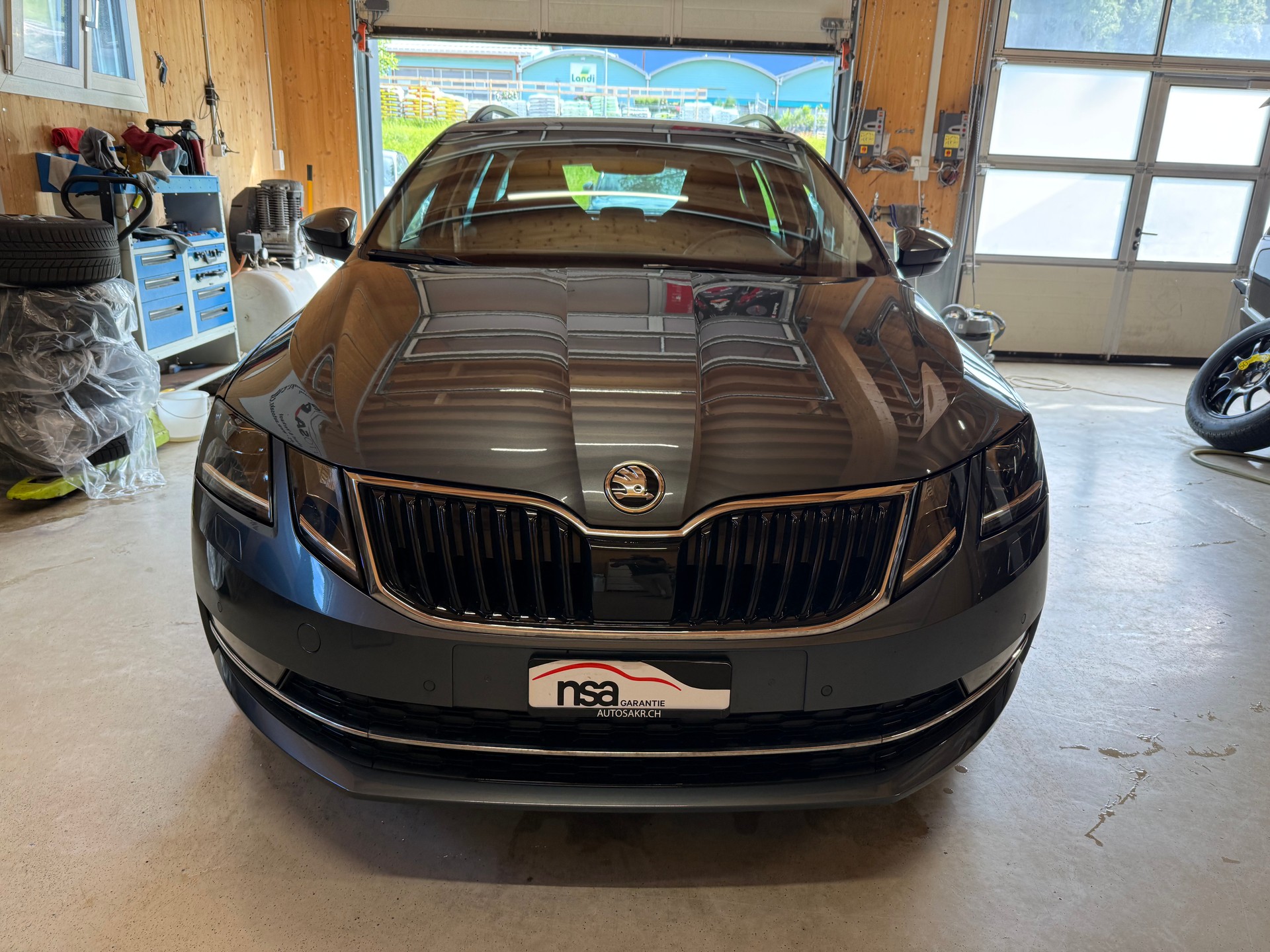 SKODA Octavia Combi 1.4 TSI Style-image-1
