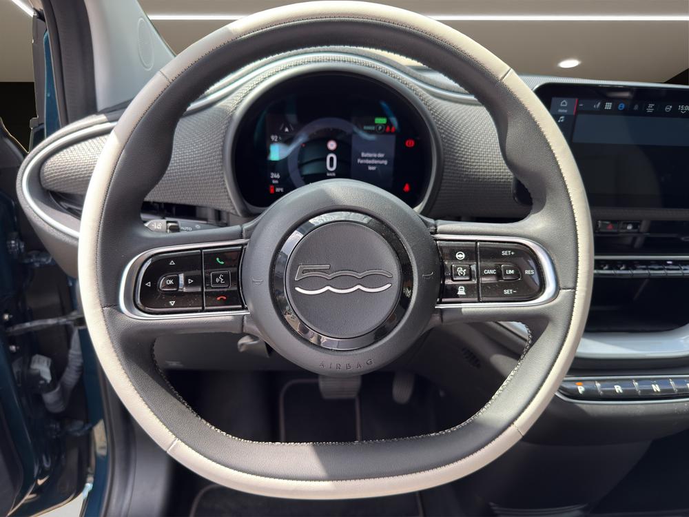 FIAT 500e Cabrio La Prima-image-8