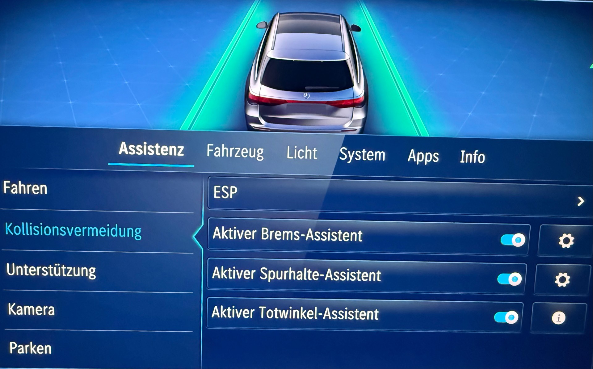 MERCEDES-BENZ E 300 de EXCLUSIVE T 4Matic EQ Hybrid 9G-Tronic-image-14