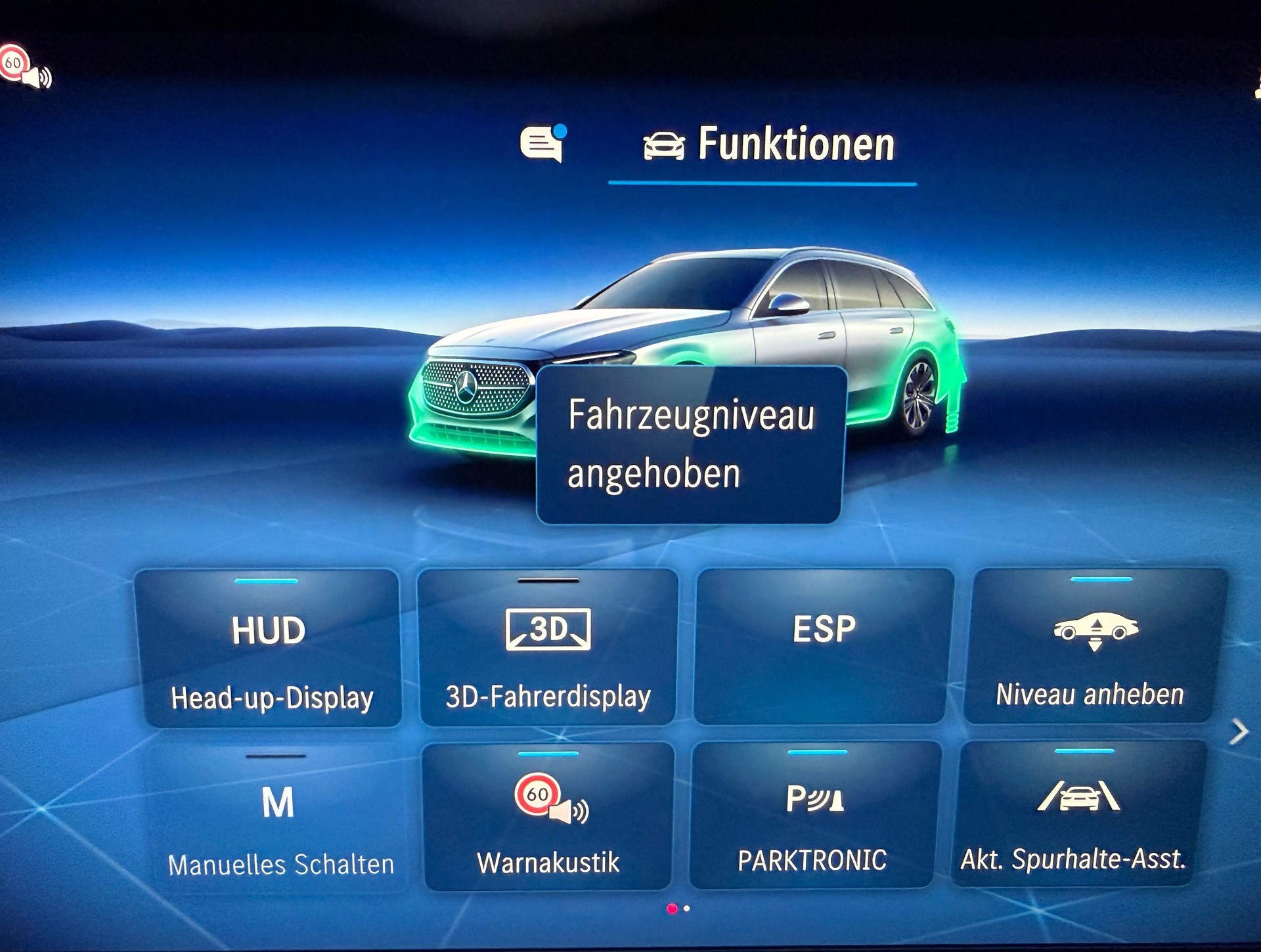 MERCEDES-BENZ E 300 de EXCLUSIVE T 4Matic EQ Hybrid 9G-Tronic-image-15