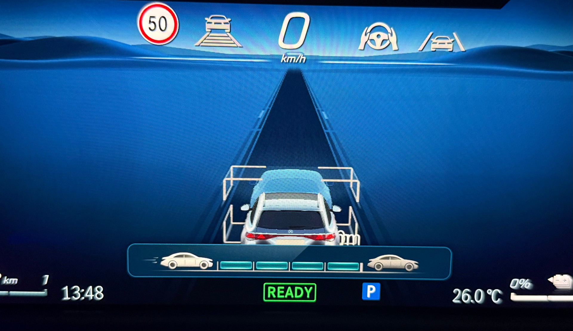 MERCEDES-BENZ E 300 de EXCLUSIVE T 4Matic EQ Hybrid 9G-Tronic-image-13