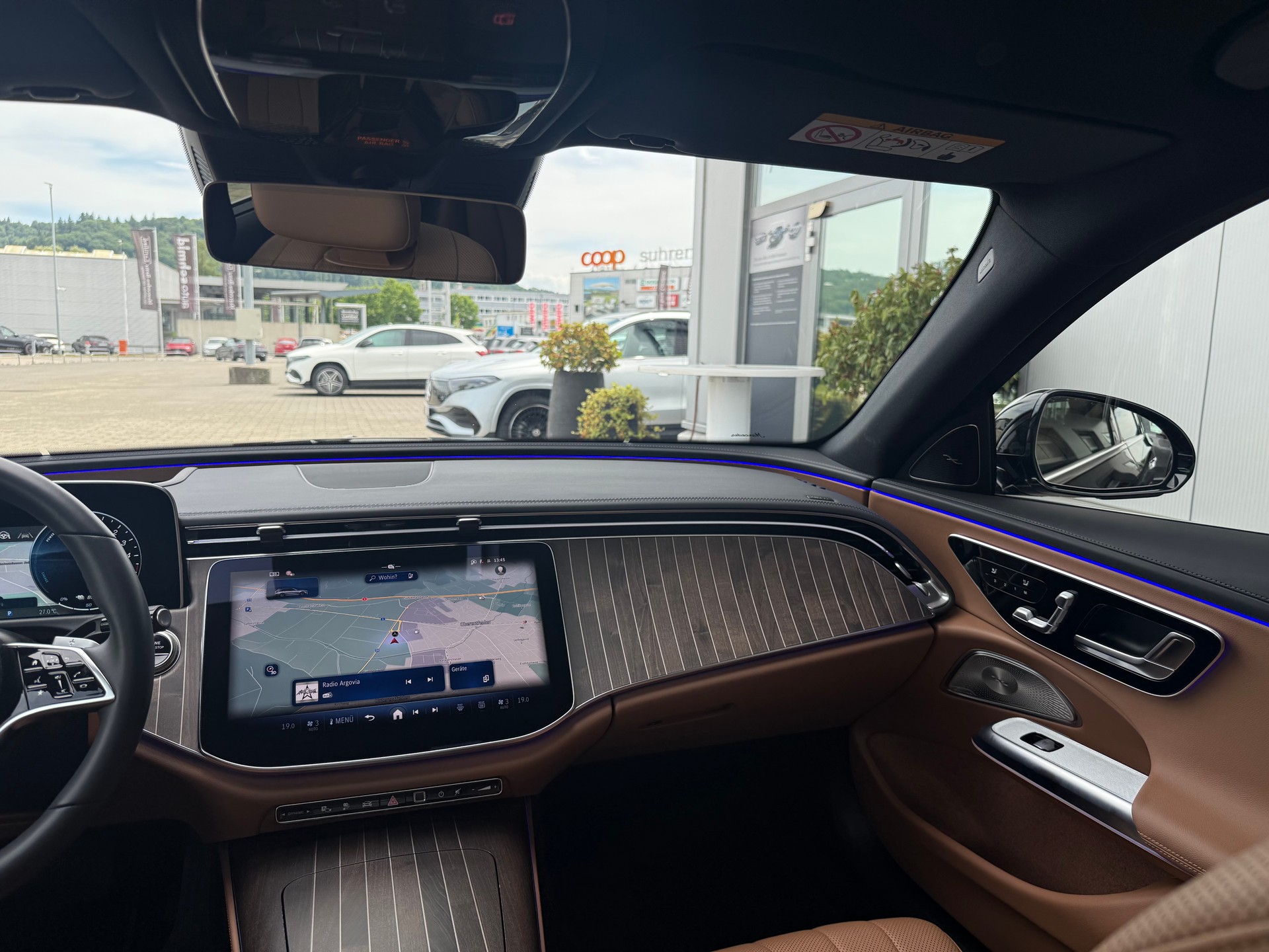 MERCEDES-BENZ E 300 de EXCLUSIVE T 4Matic EQ Hybrid 9G-Tronic-image-6