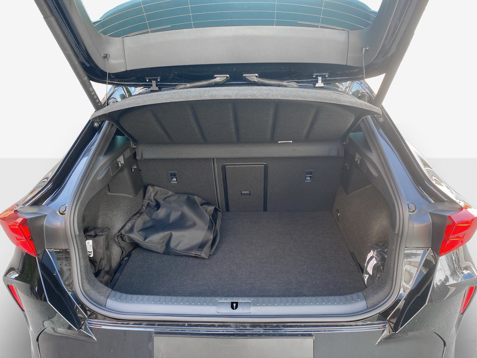 CUPRA Formentor 1.5 e-HYBRID pHEV VZ DSG-image-12