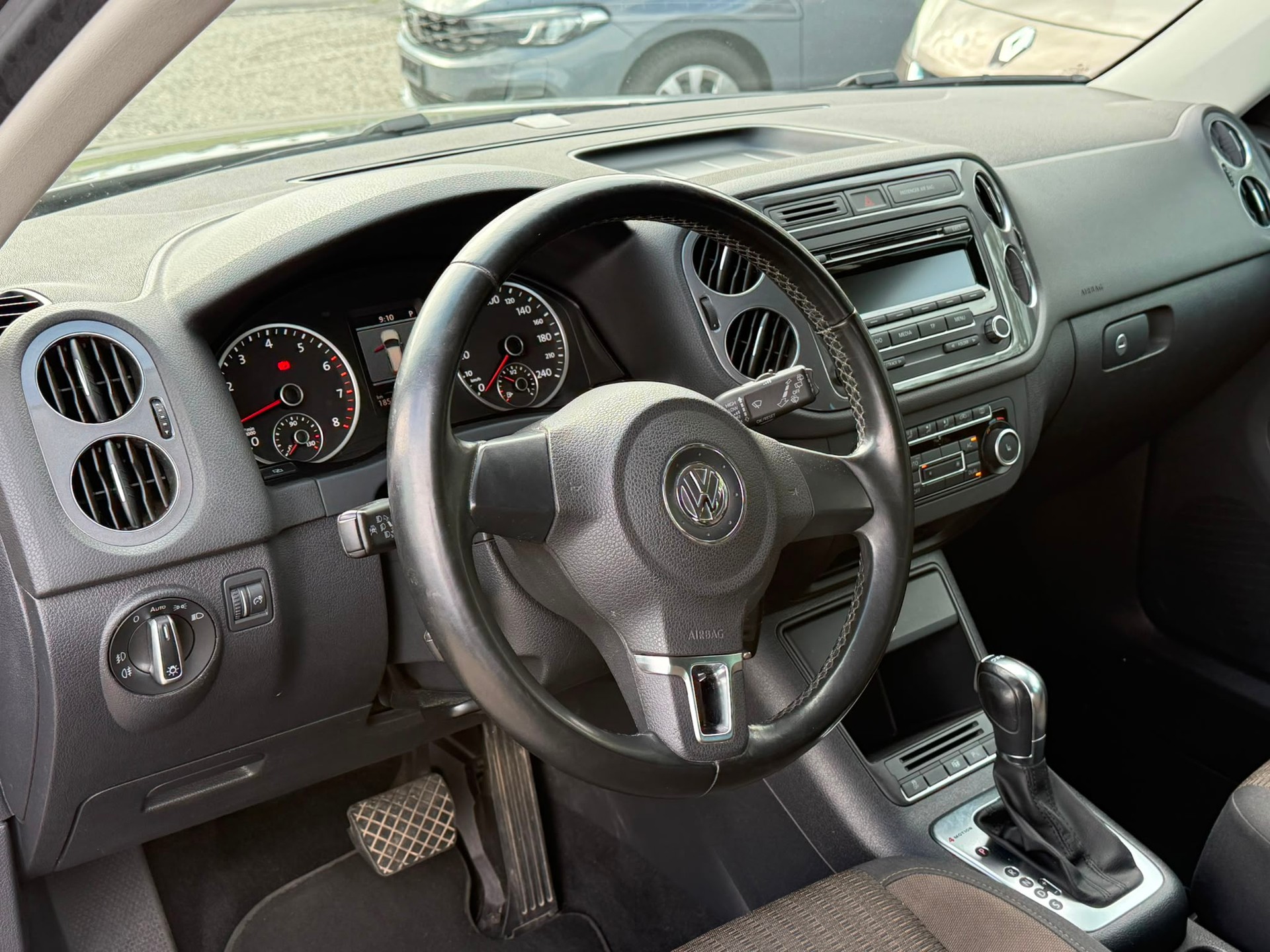VW Tiguan 2.0 TSI R Line 4Motion DSG-image-9