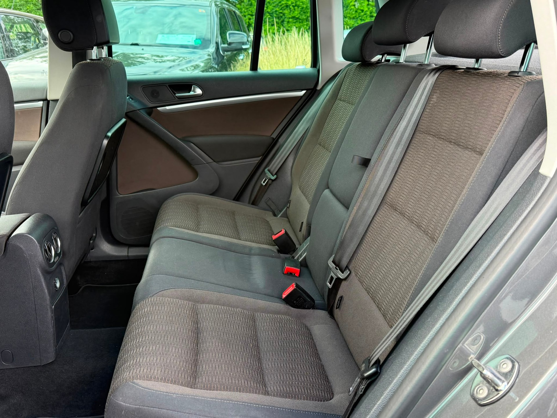 VW Tiguan 2.0 TSI R Line 4Motion DSG-image-10