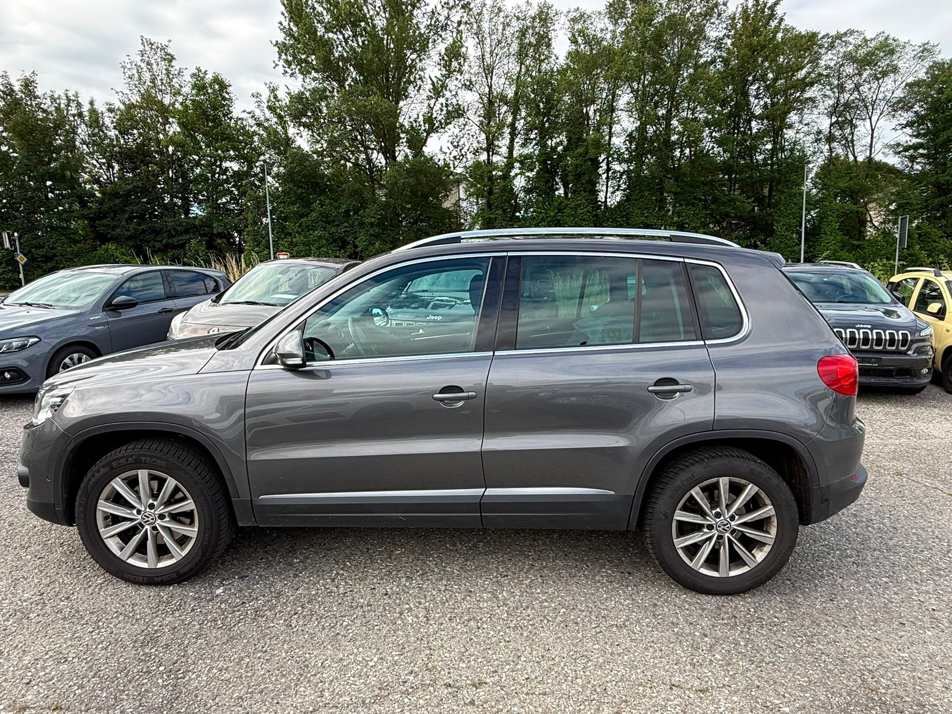 VW Tiguan 2.0 TSI R Line 4Motion DSG-image-2