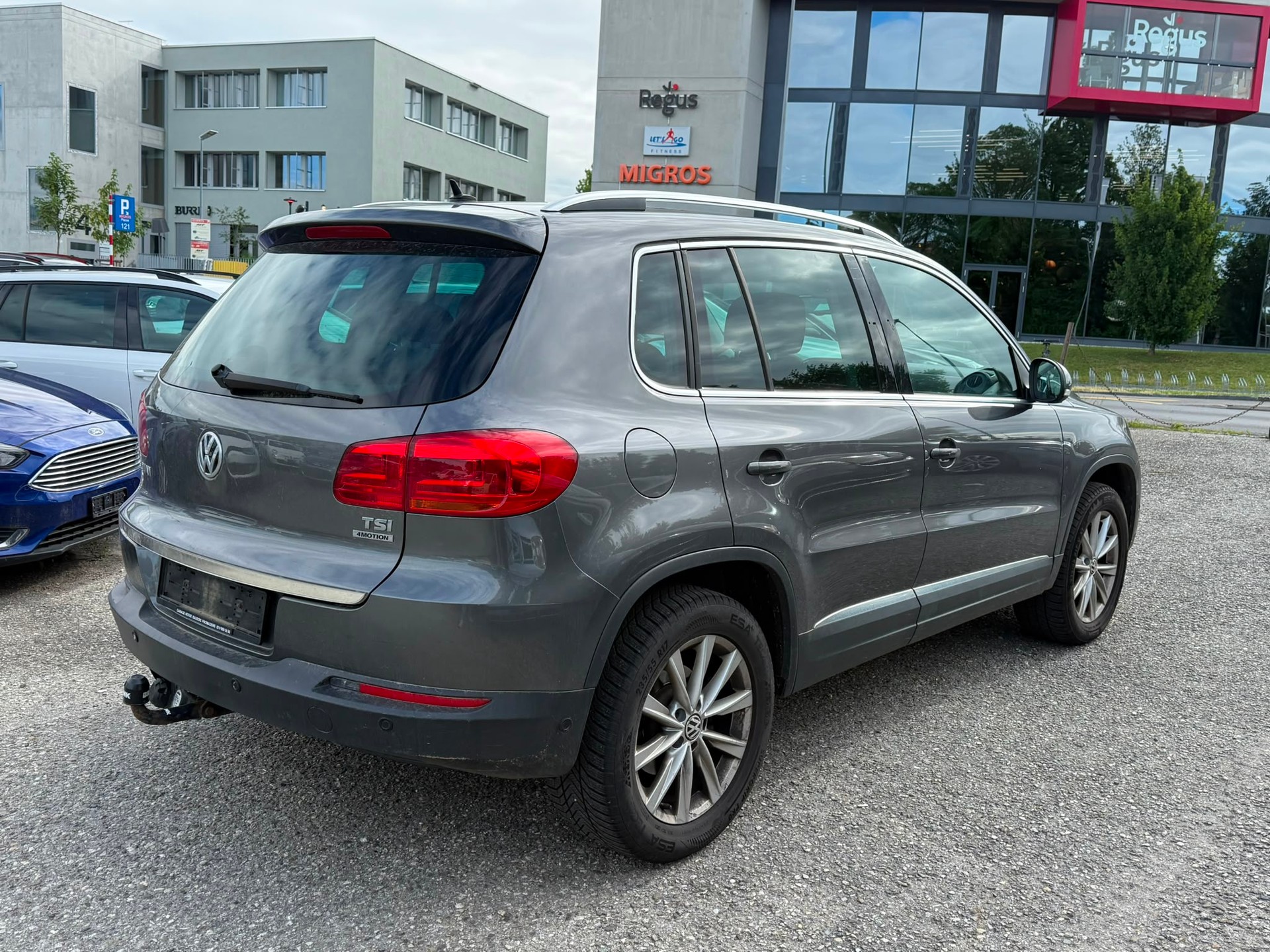 VW Tiguan 2.0 TSI R Line 4Motion DSG-image-3
