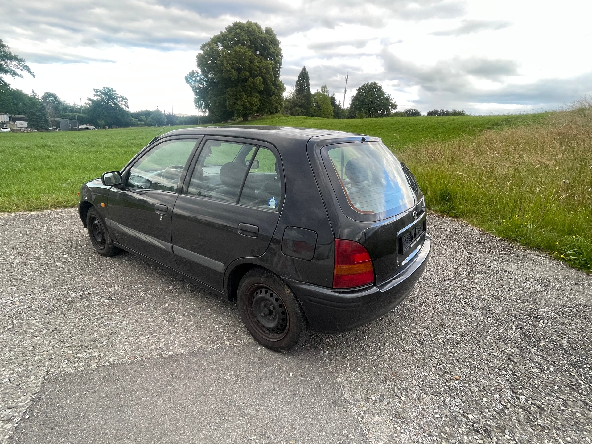 TOYOTA Starlet 1.3 Crystal-image-3