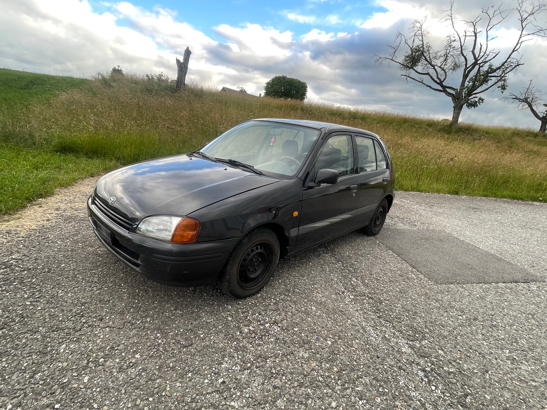 TOYOTA Starlet 1.3 Crystal-image-2